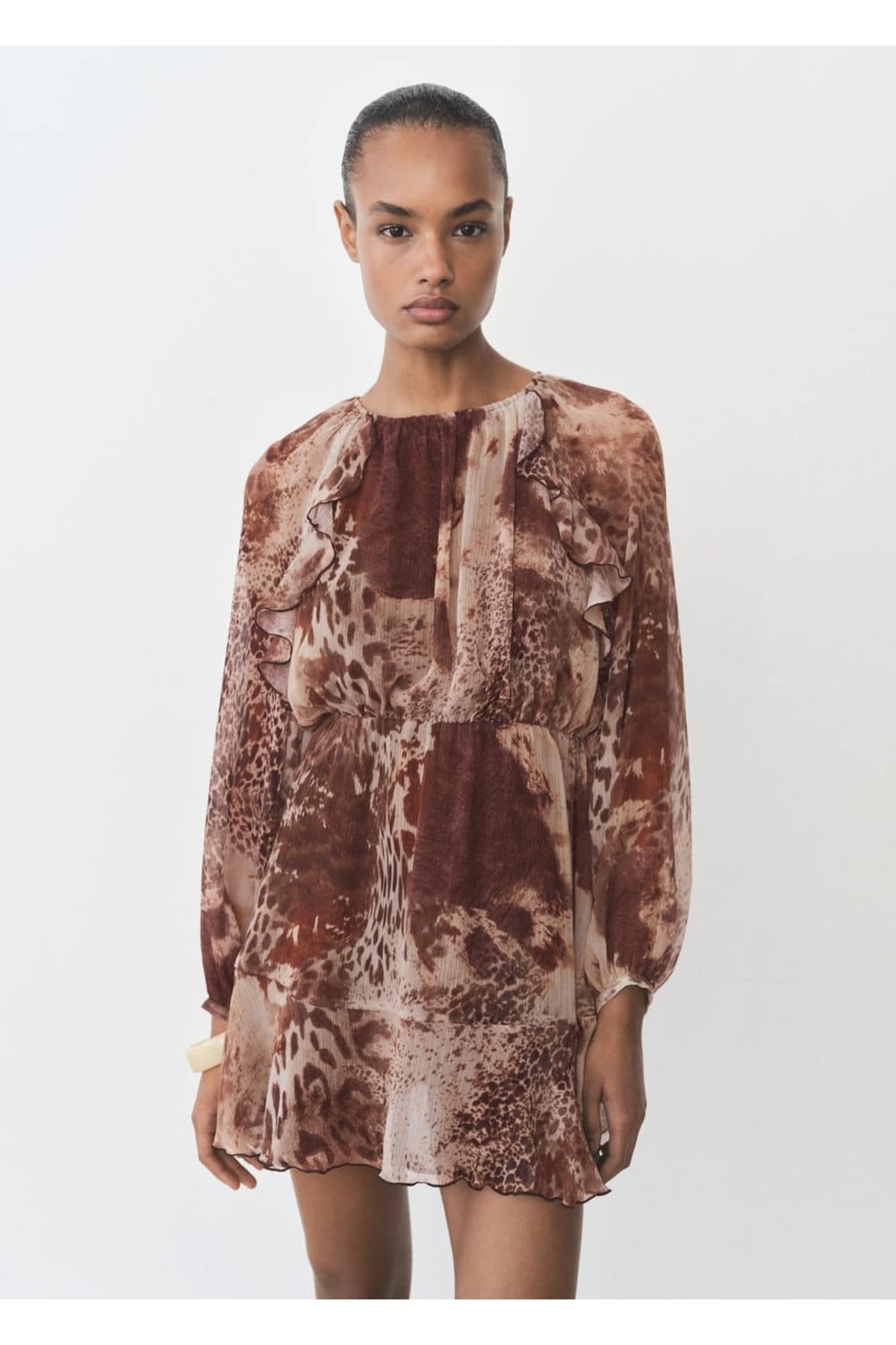 Volanlı desenli kısa elbise