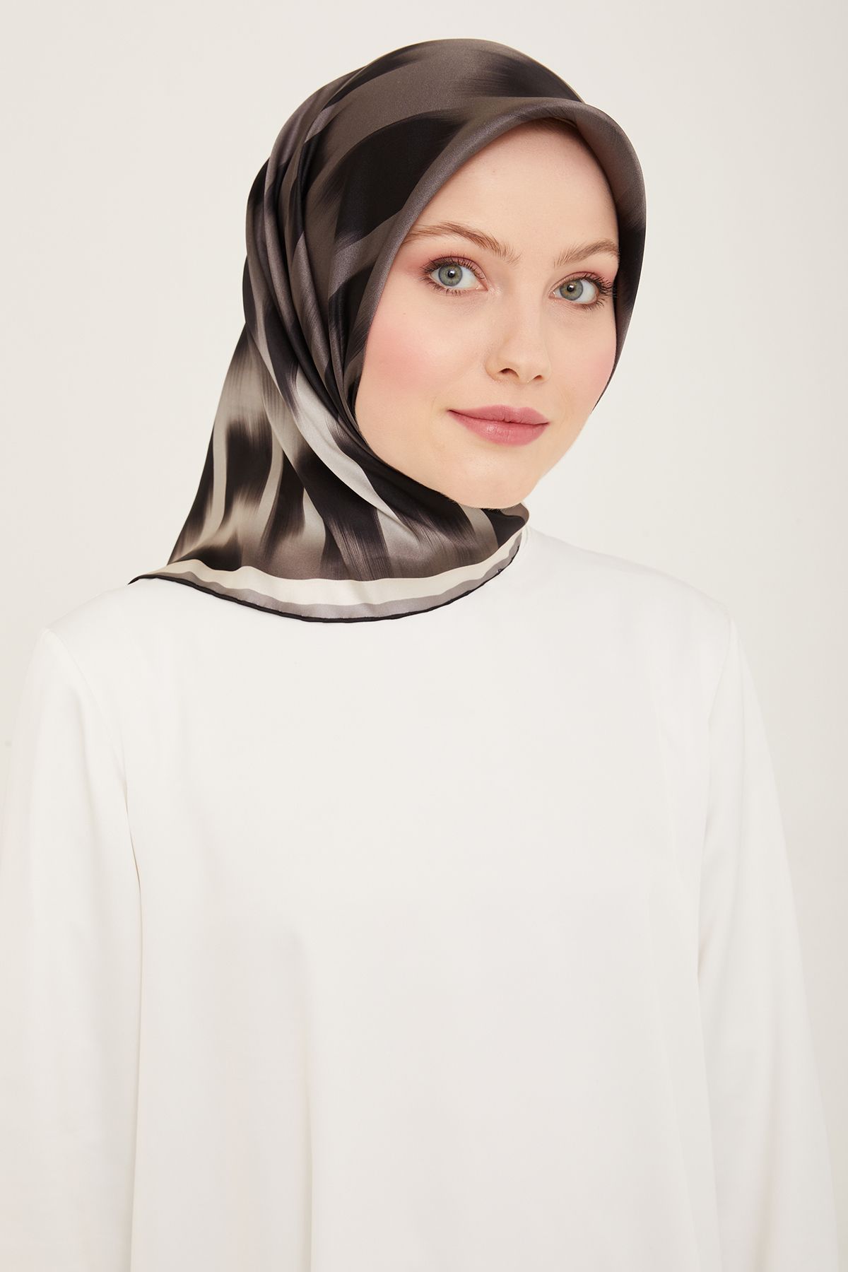 Armine ARMİNE İPEK EŞARP 9155D (TWİLL) (NOSTALJİ)-02