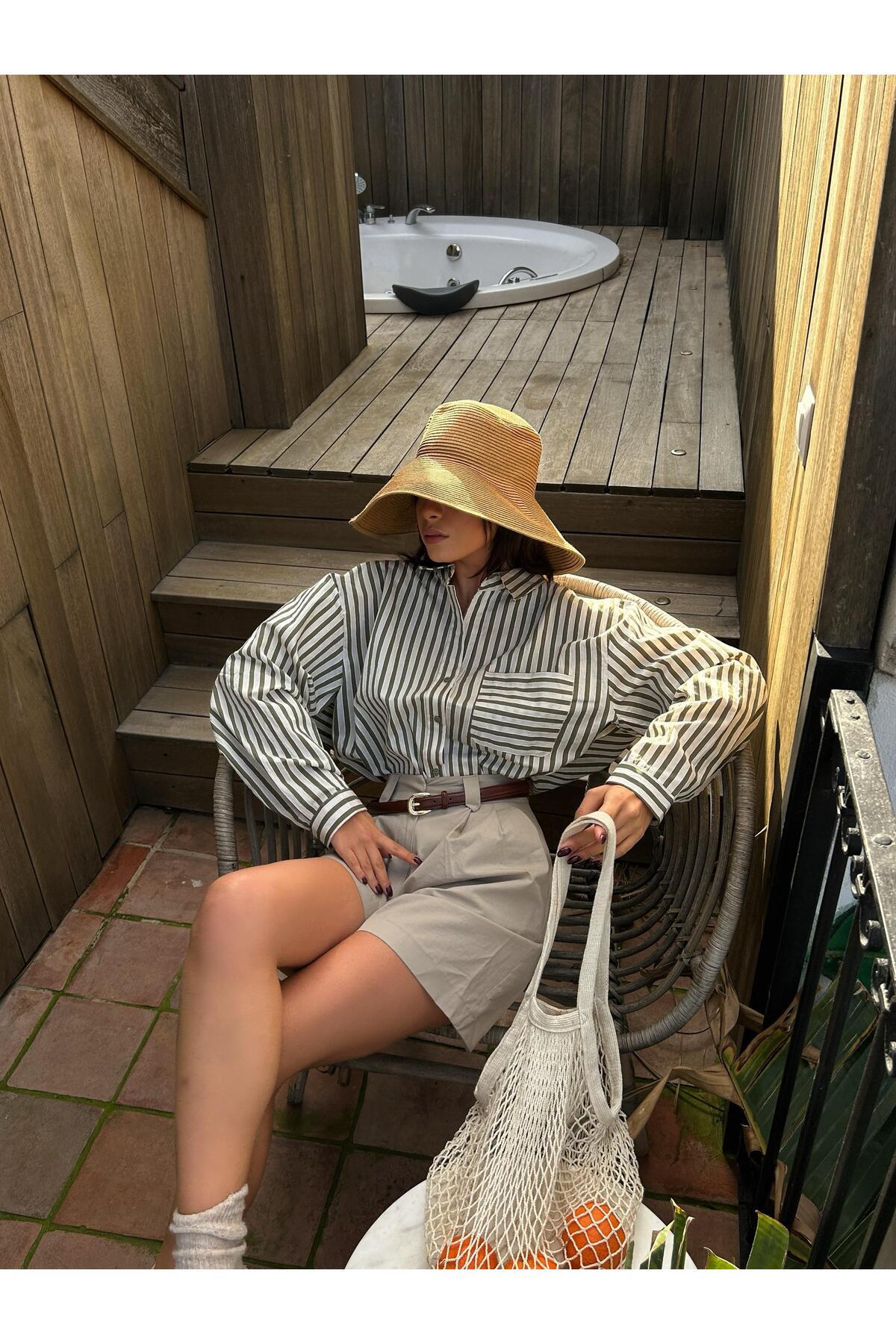 minaaise  Kadın Haki Çizgili Oversize Cep Detaylı Pamuklu Gömlek 29013