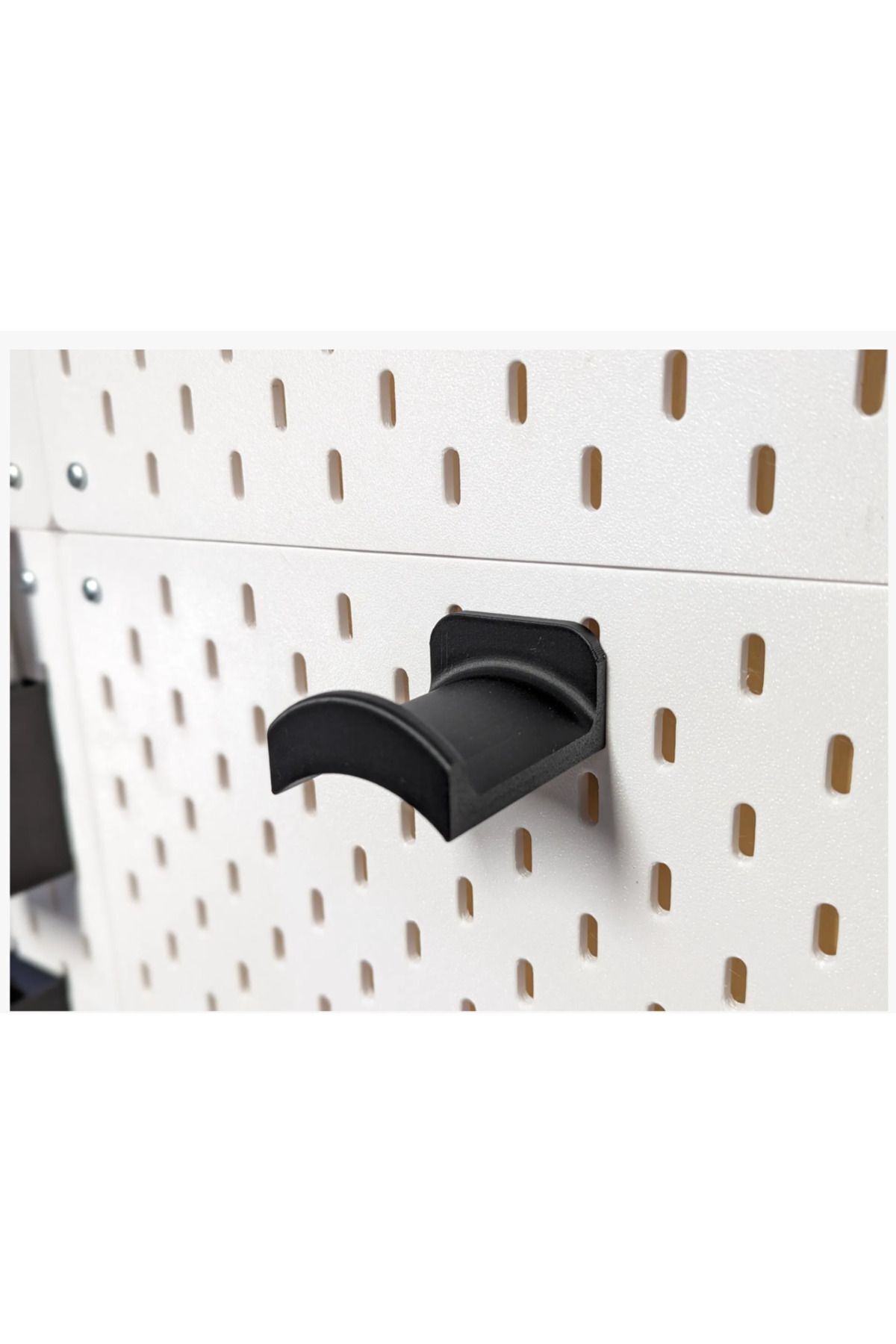 3dmakers-Skadis Headphone Hanger Board Part 1