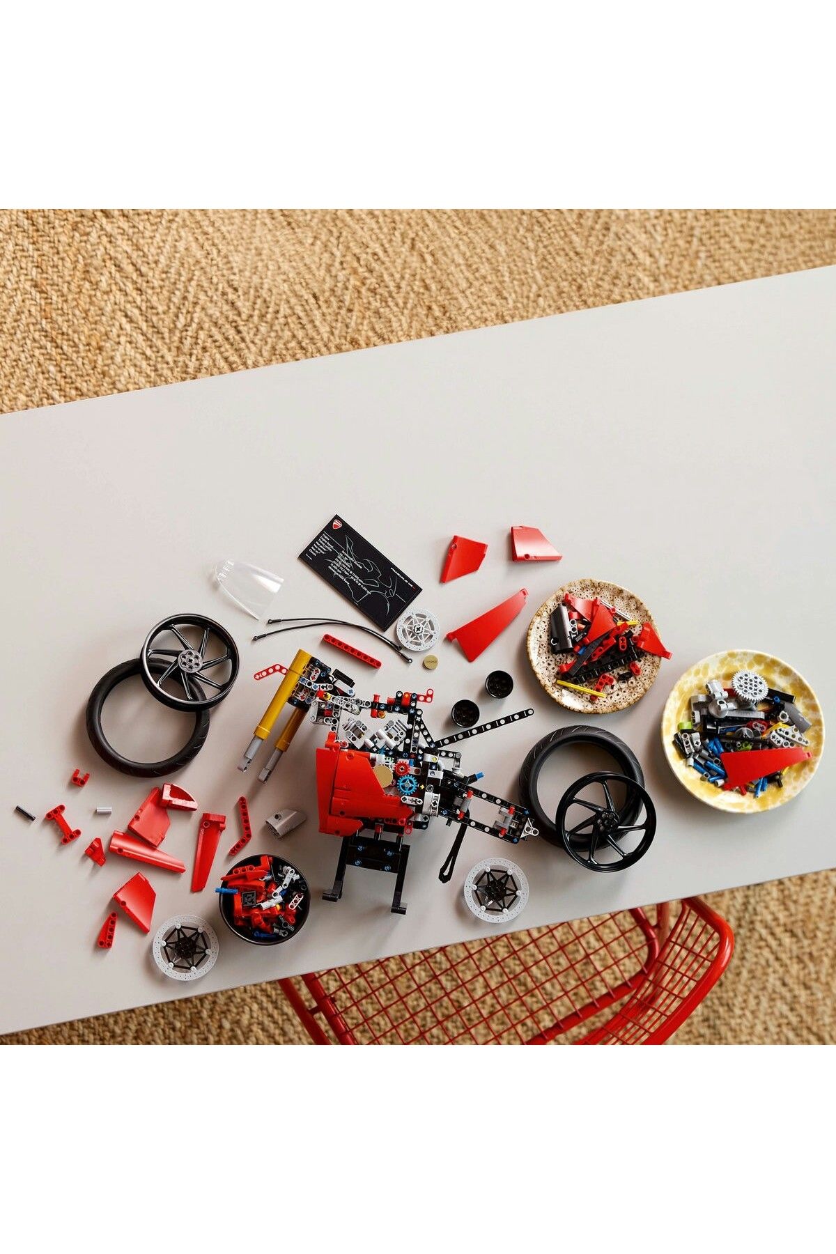 LEGO-Technic Motocicleta Ducati Panigale V4 S 42202 5