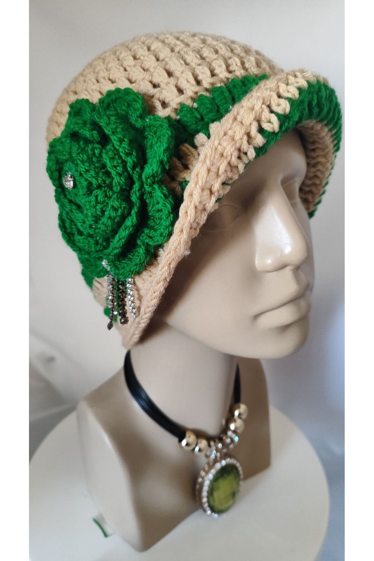 drt tasarım-Green Beret - Mocha Mousse Design, Large Floral Hand Knitted Crochet 2