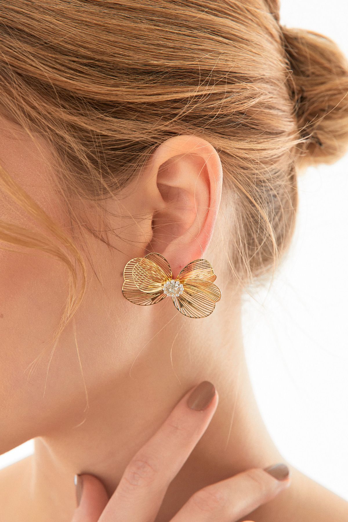 Fulla Moda-Metal Flower Earrings with Stones 2