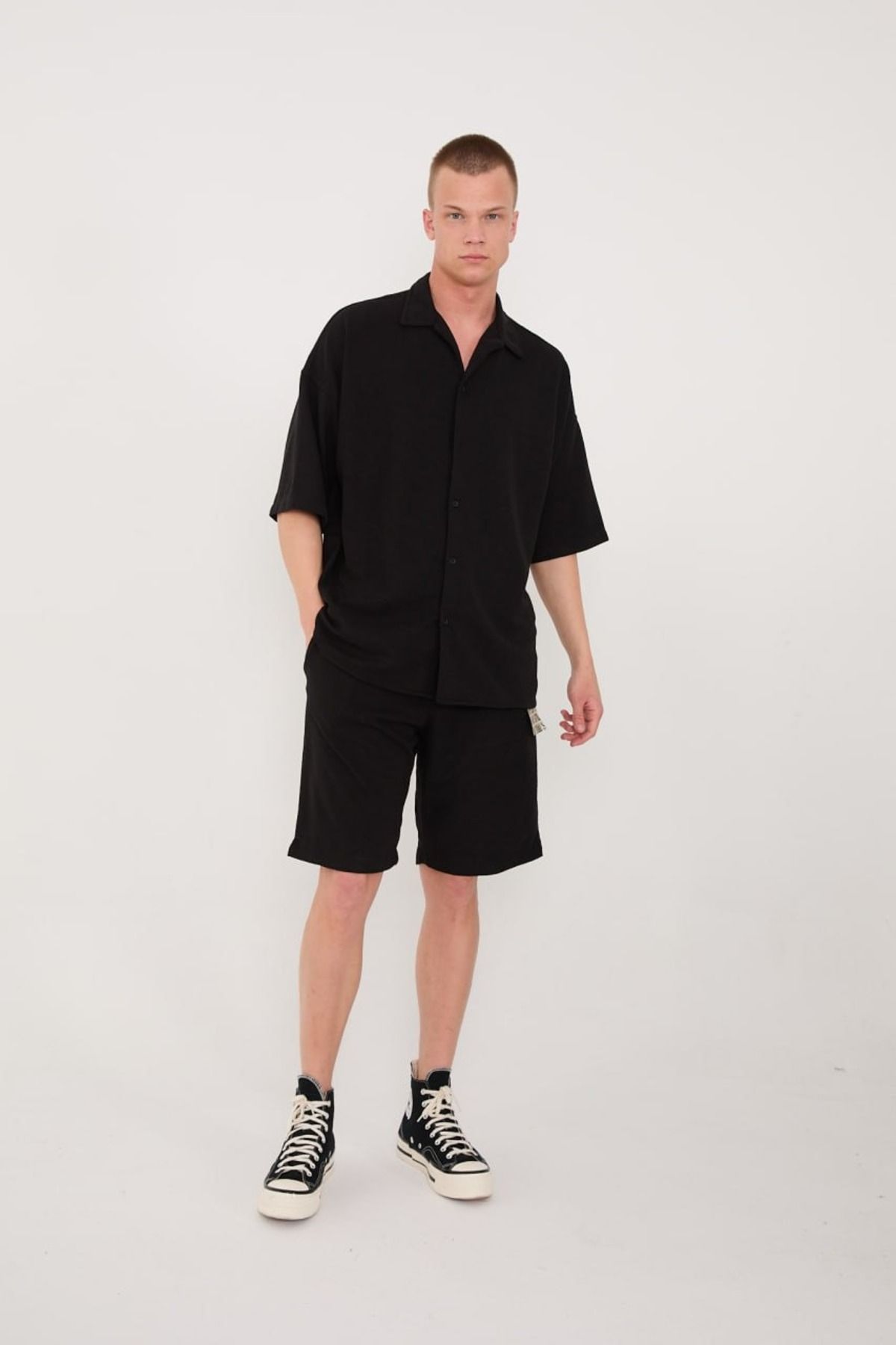 complete the look image