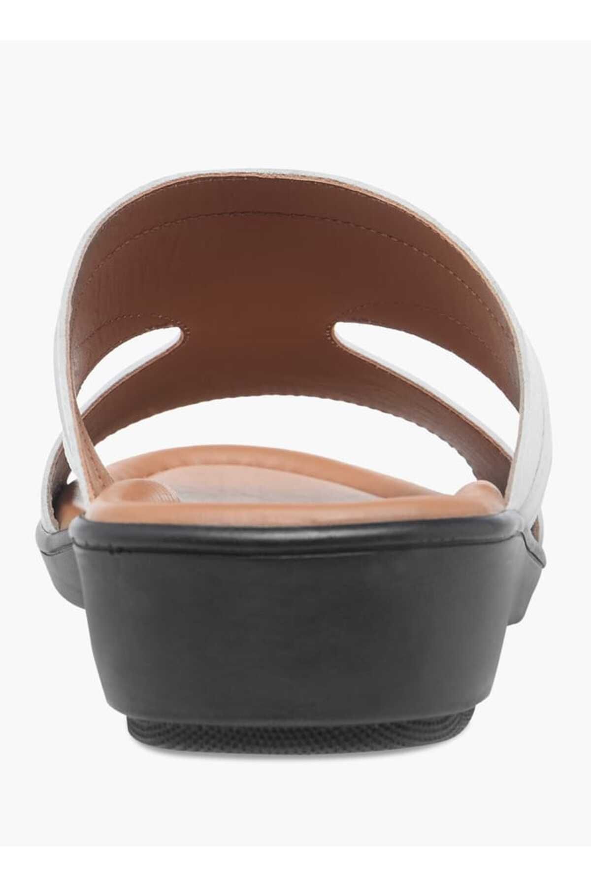 LBL by Shoexpress-LBL by Shoexpress Textured Slip-On Arabic Sandals 4