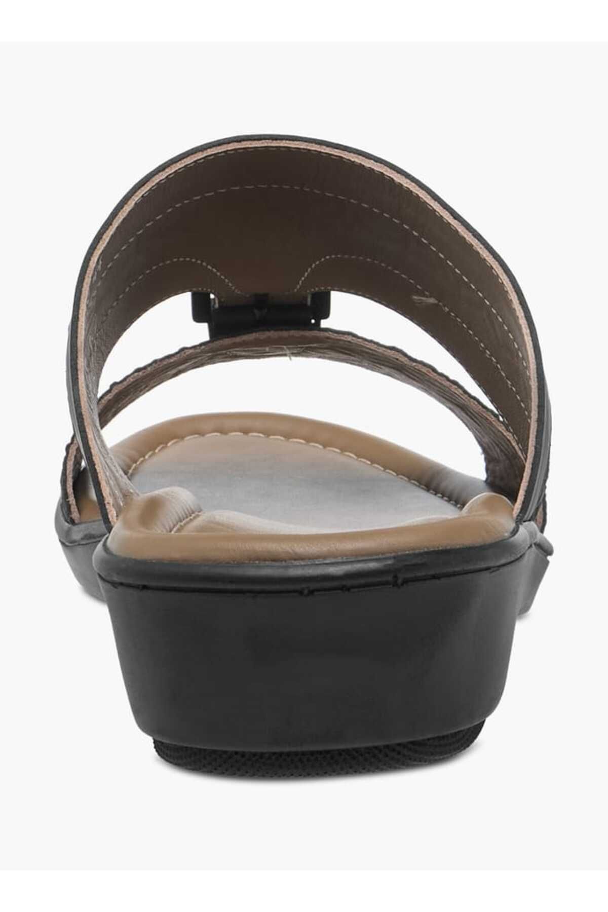 LBL by Shoexpress-LBL by Shoexpress Textured Slip-On Arabic Sandals with Buckle Detail 4