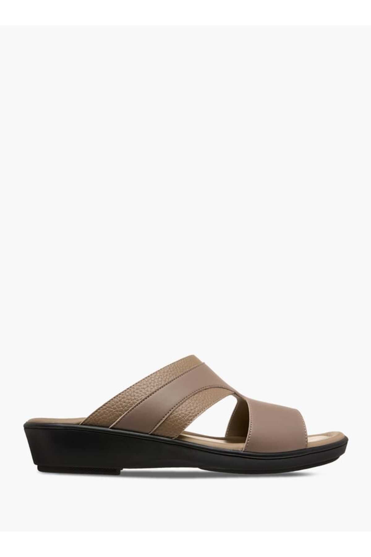 LBL by Shoexpress-LBL by Shoexpress Textured Slip-On Arabic Sandals 2