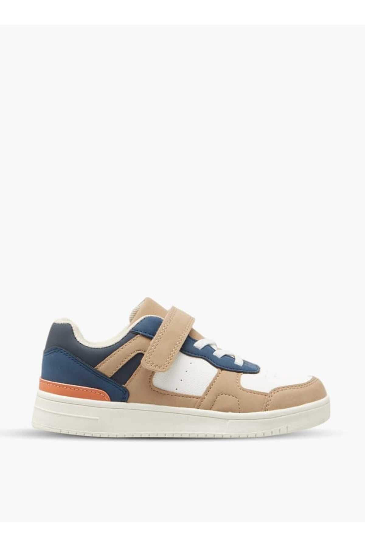LBL by Shoexpress-Colourblock Sneakers with Hook and Loop Closure 3