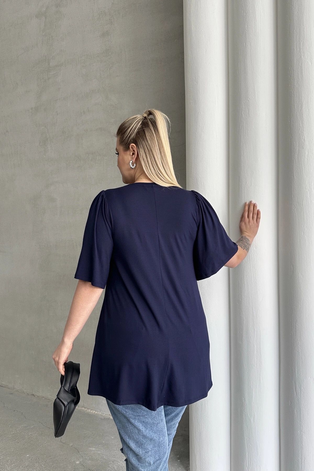 Stil Diva-Plus Size V-Neck Patternless Asymmetrical Cutout Lycra Blouse Mdl-6 8