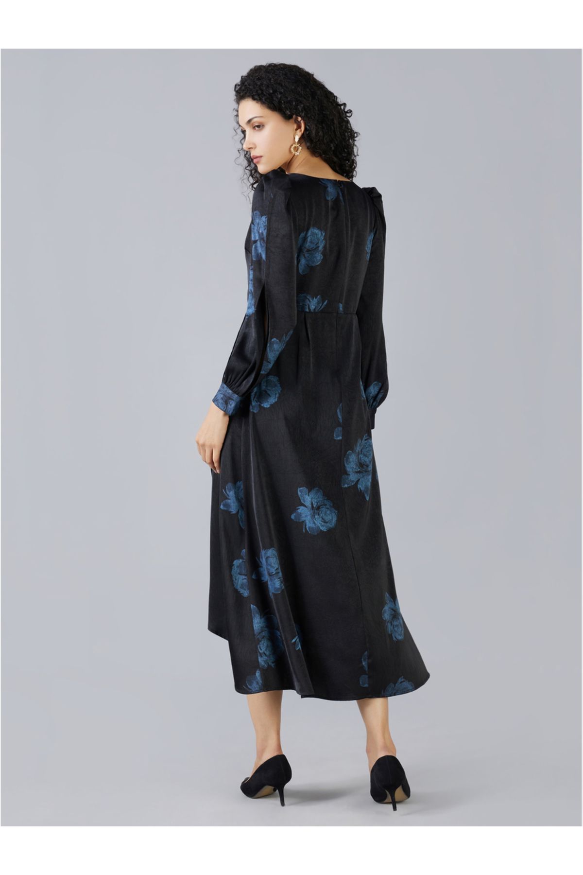 Mish By Styli-Floral Print Wrap Front Midi Dress with Slit Sleeves 5