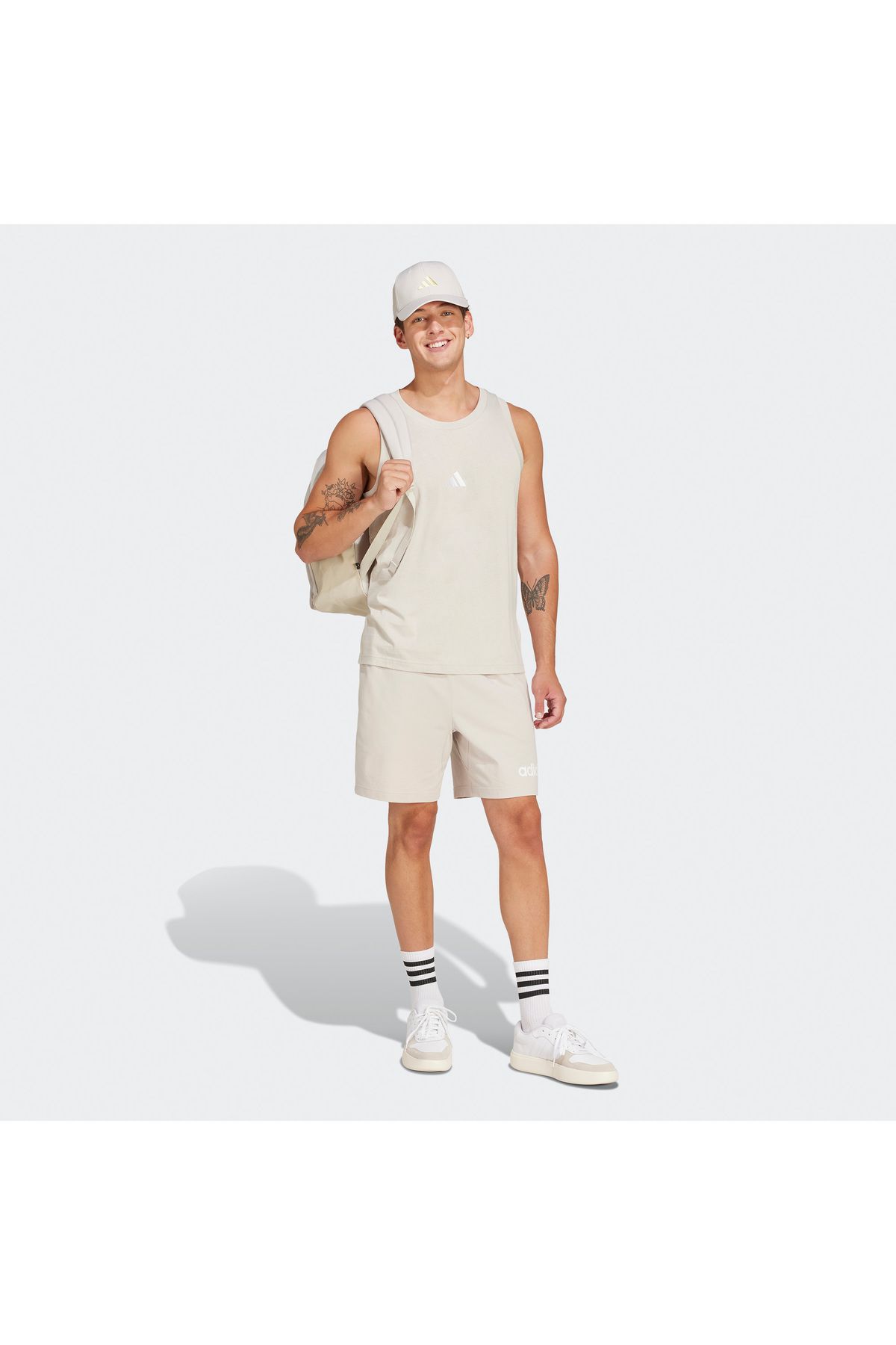 adidas-Essentials Small Logo Athlete 4