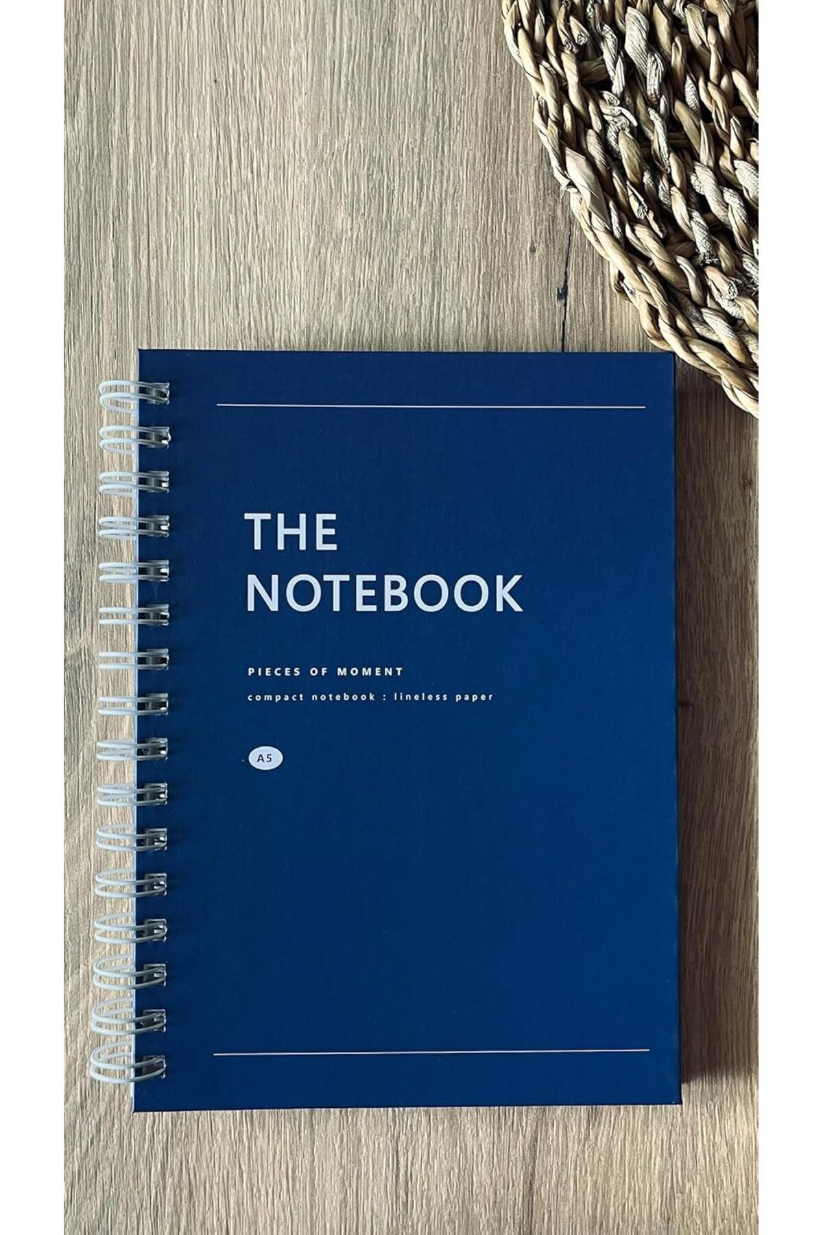 STOREMAX nslmshop Tanıtım Sert Mukavva Kapaklı Spiralli 80 Yaprak Çizgisiz A5 Defter, Not Defteri, Okul D