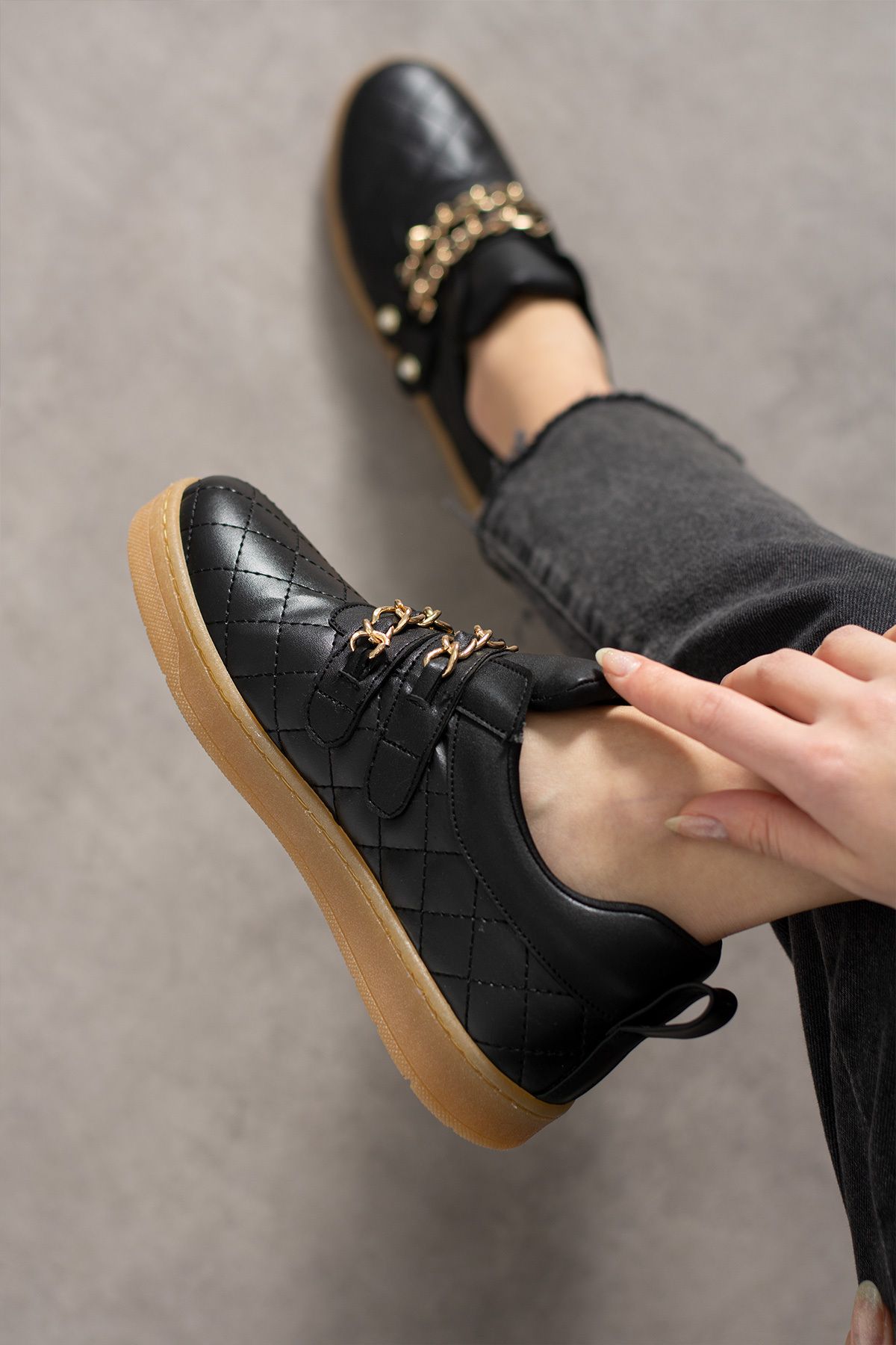 KOTAN-Pantofi negri pentru damă - pantofi sport cu velcro cu lanț confortabil și perle 4