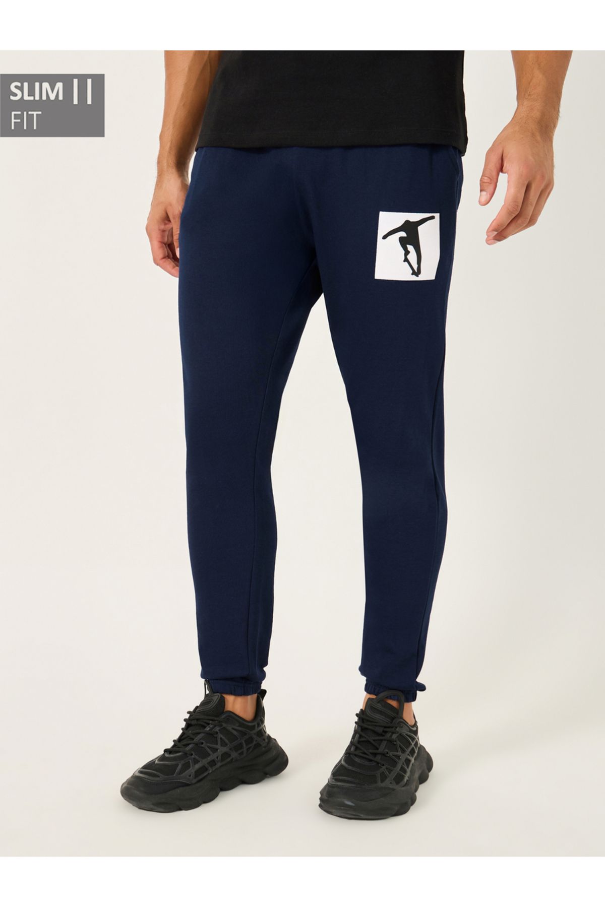 Styli-Graphic Print Slim Fit Joggers with Elasticated Hem 1