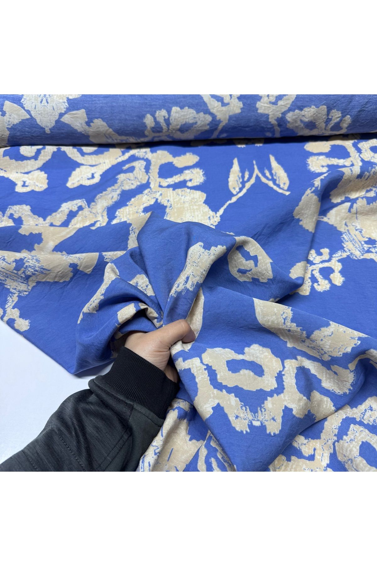 Yaren Ülker-Ayrobin Patterned Draped Modal Fabric - Double Top Blue (En 150 cm) 3