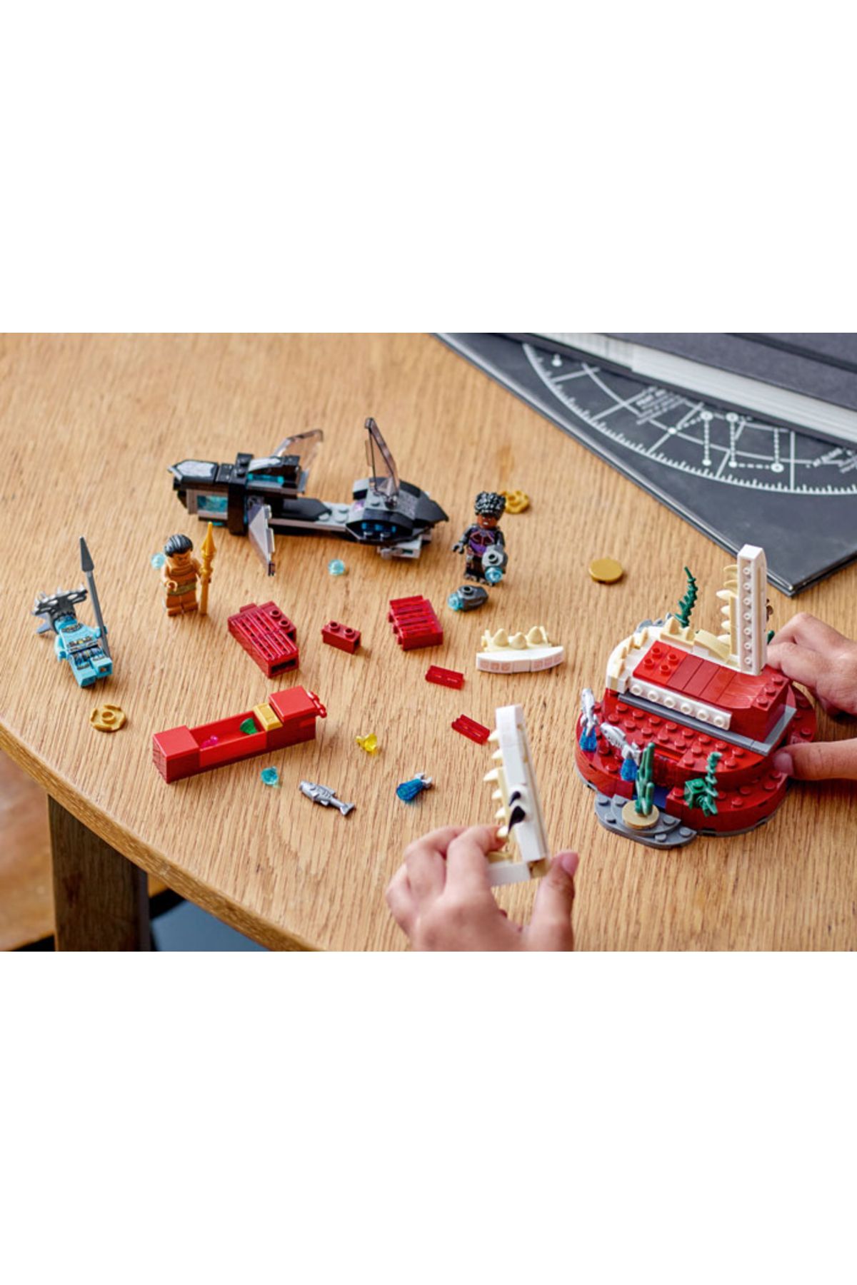 لگو مارول اتاق تخت نامور LEGO