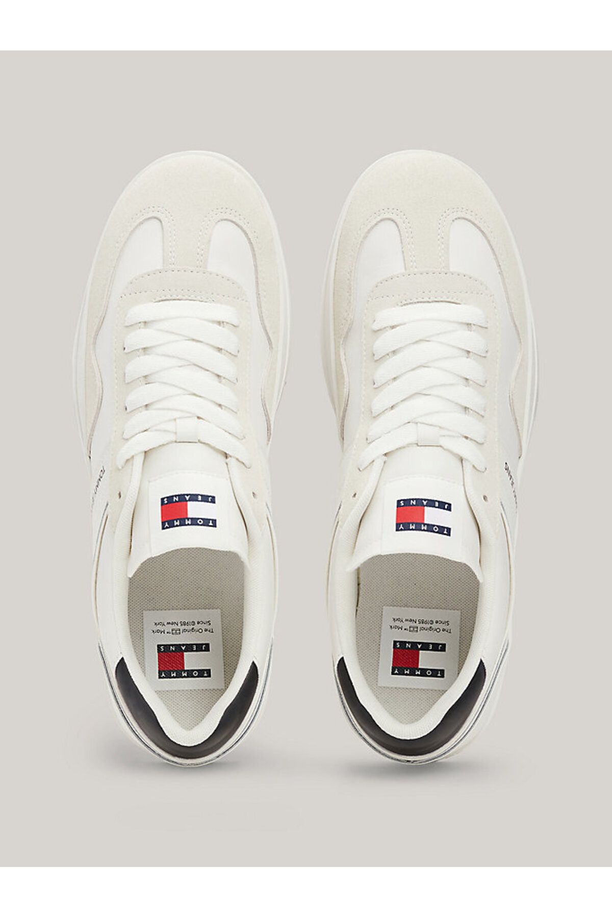اسنیکر مردانه آرم مارک توری مبتنی بر لباس روزانه سفید EM0EM01414 YBL Tommy Hilfiger