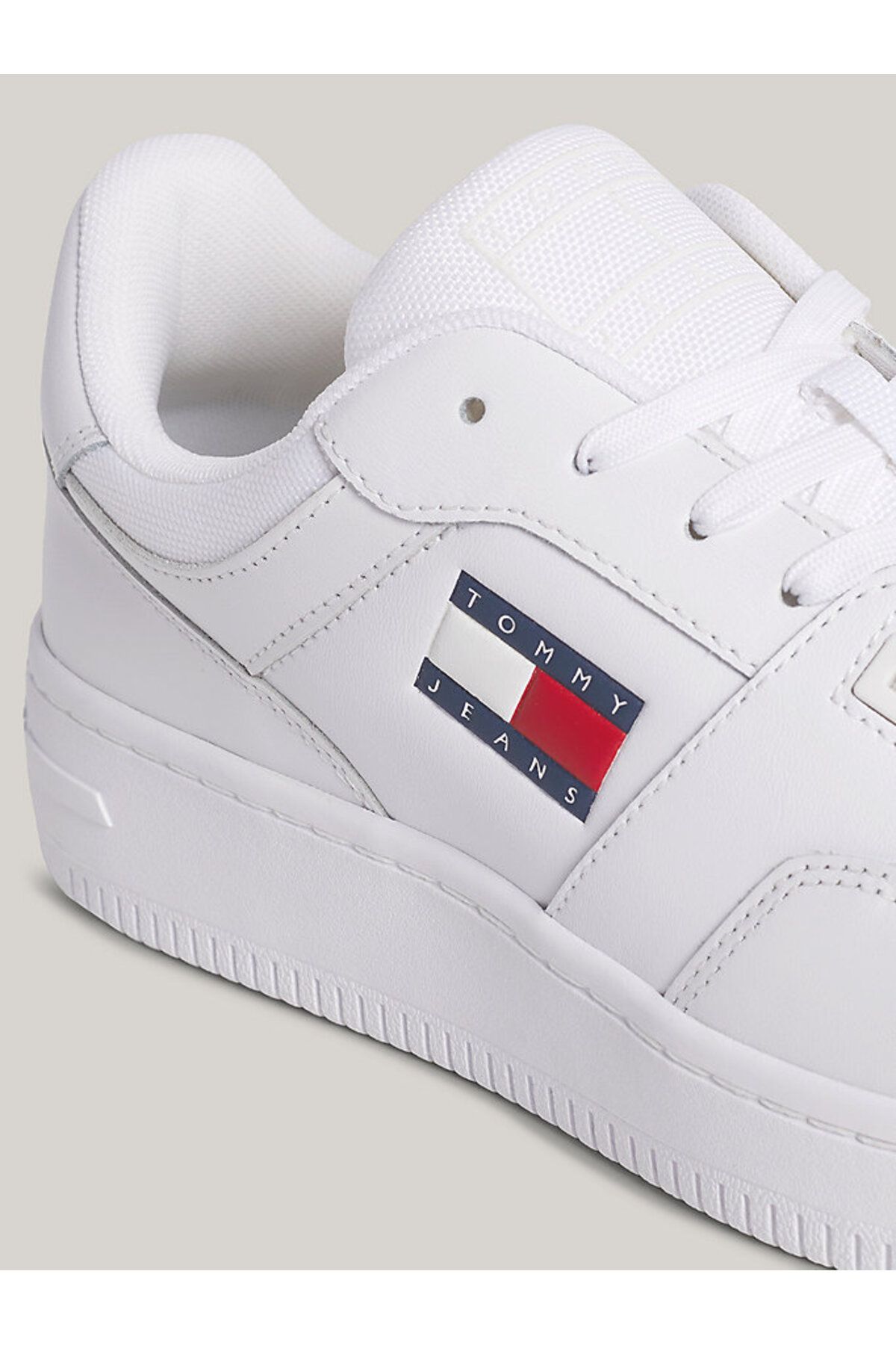 Tommy Hilfiger-Bílé kožené tenisky – pánské, pro volný čas, gumová podrážka, logo EM0em01395-Ybr 6