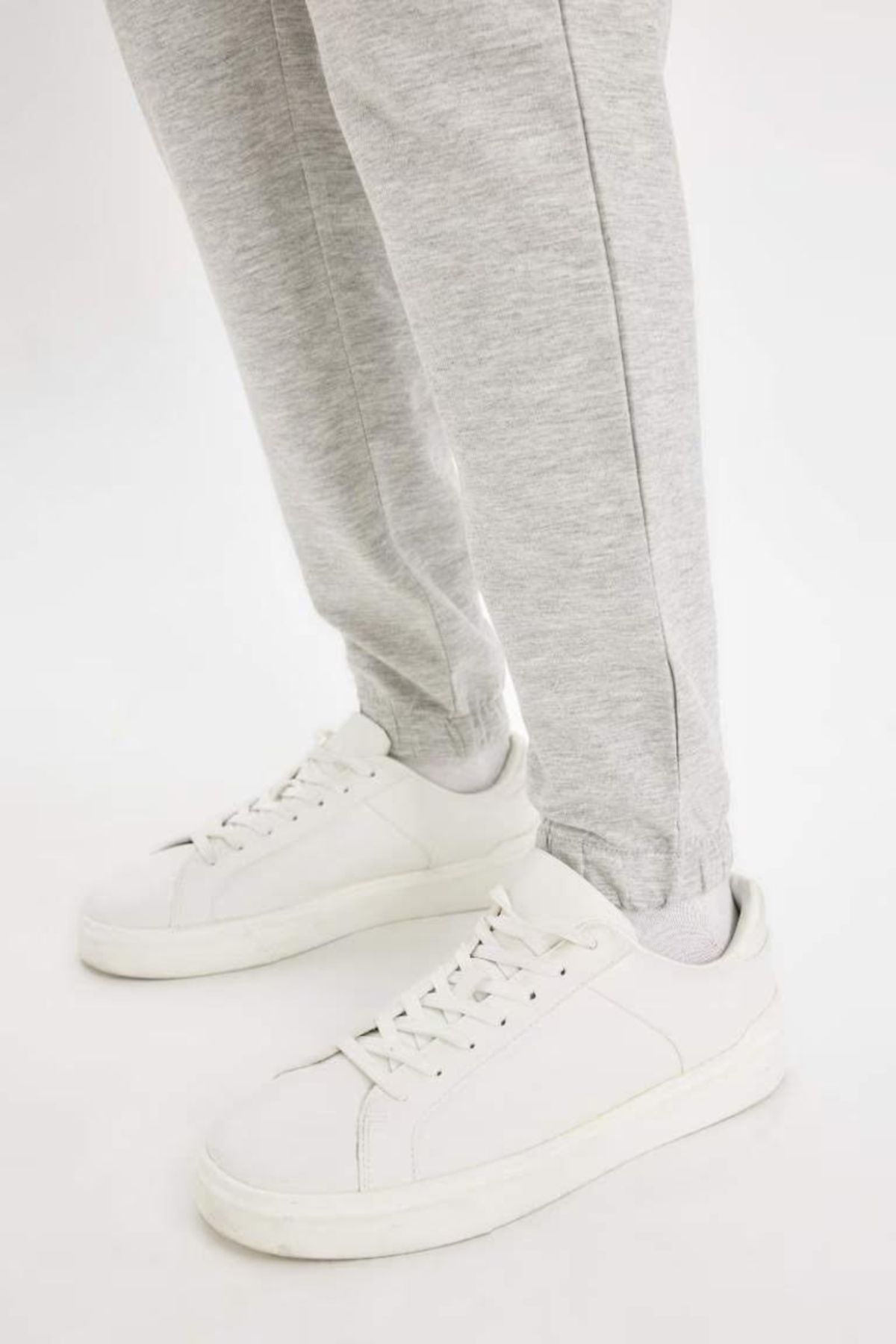 DeFacto-Regular Fit Sweatpants with Pockets Elastic Leg D4416Ax24Au 6