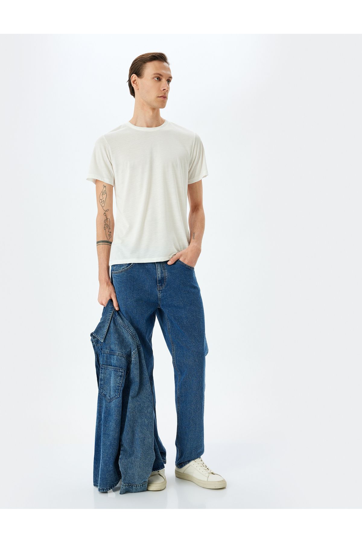Koton Yeni Sezon Bisiklet Yaka Kısa Kollu Viskon Karışımlı Basic Slim Fit Tişört