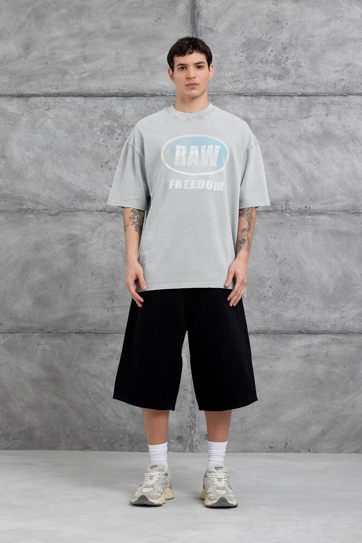 NOMARC-Gray Raw Written Washed Oversize Tshirt 1