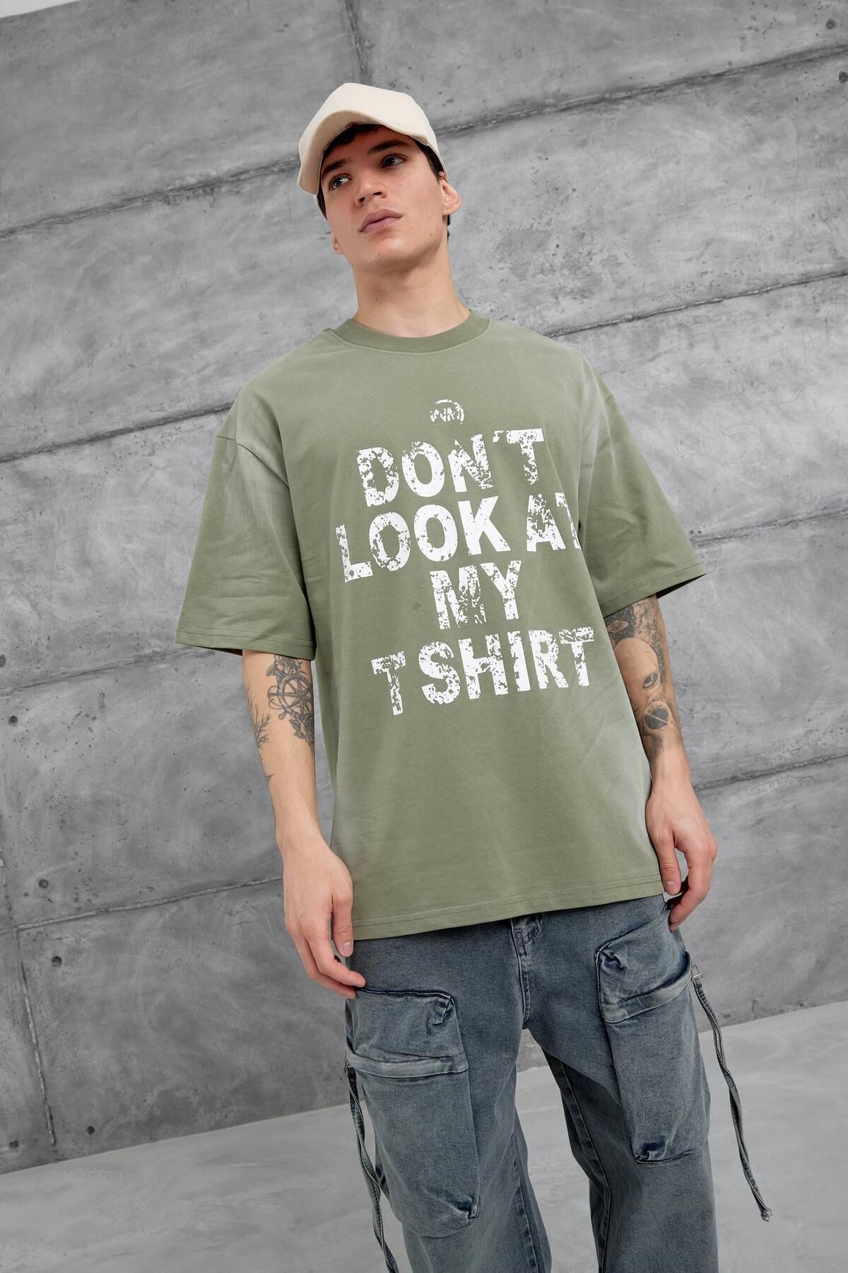 NOMARC-Green Dont Look at My Tshirt Written Oversize Tshirt 1