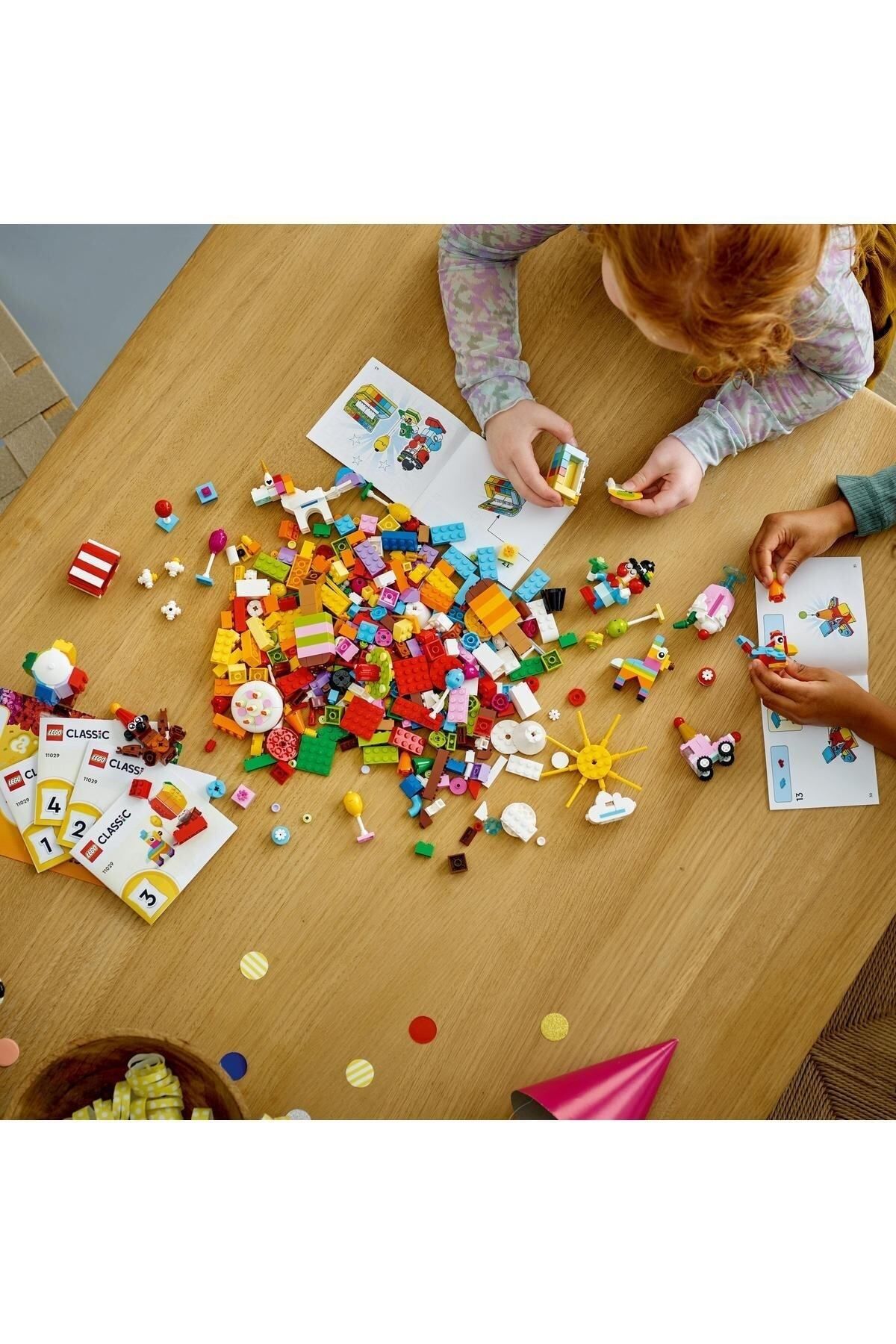 لگو مدل Classic یاراتیکا پارتی کاتوسی: مجموعه ساختنی 900 قطعه‌ای برای کودکان 5 سال به بالا LEGO