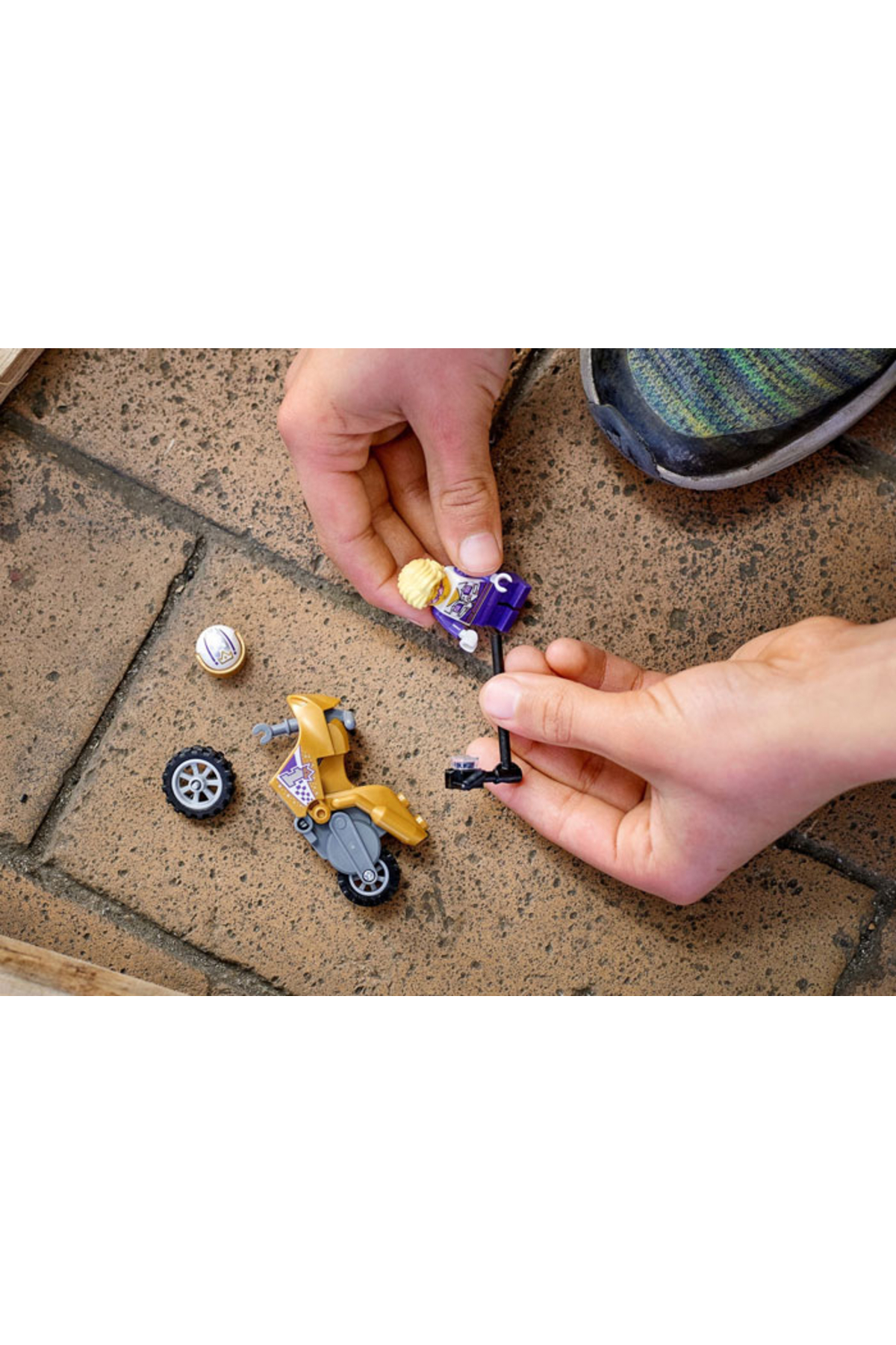 LEGO City 60309 Selfie Stunt Bike fotoğrafı 4 (önizleme)