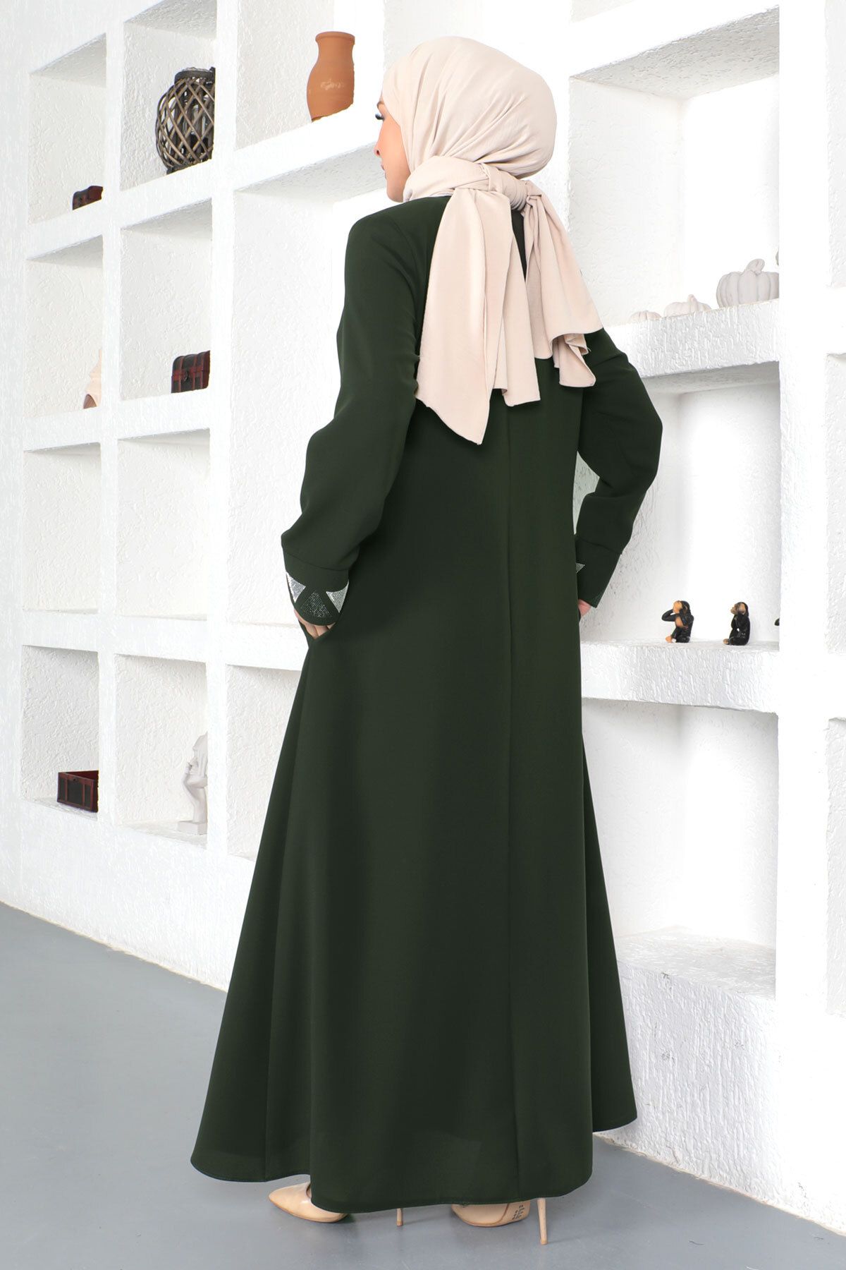 Tesettür Dünyası-Dreieckiges, mit Pailletten besticktes Hijab Ferace Tsd230331 Khaki 5