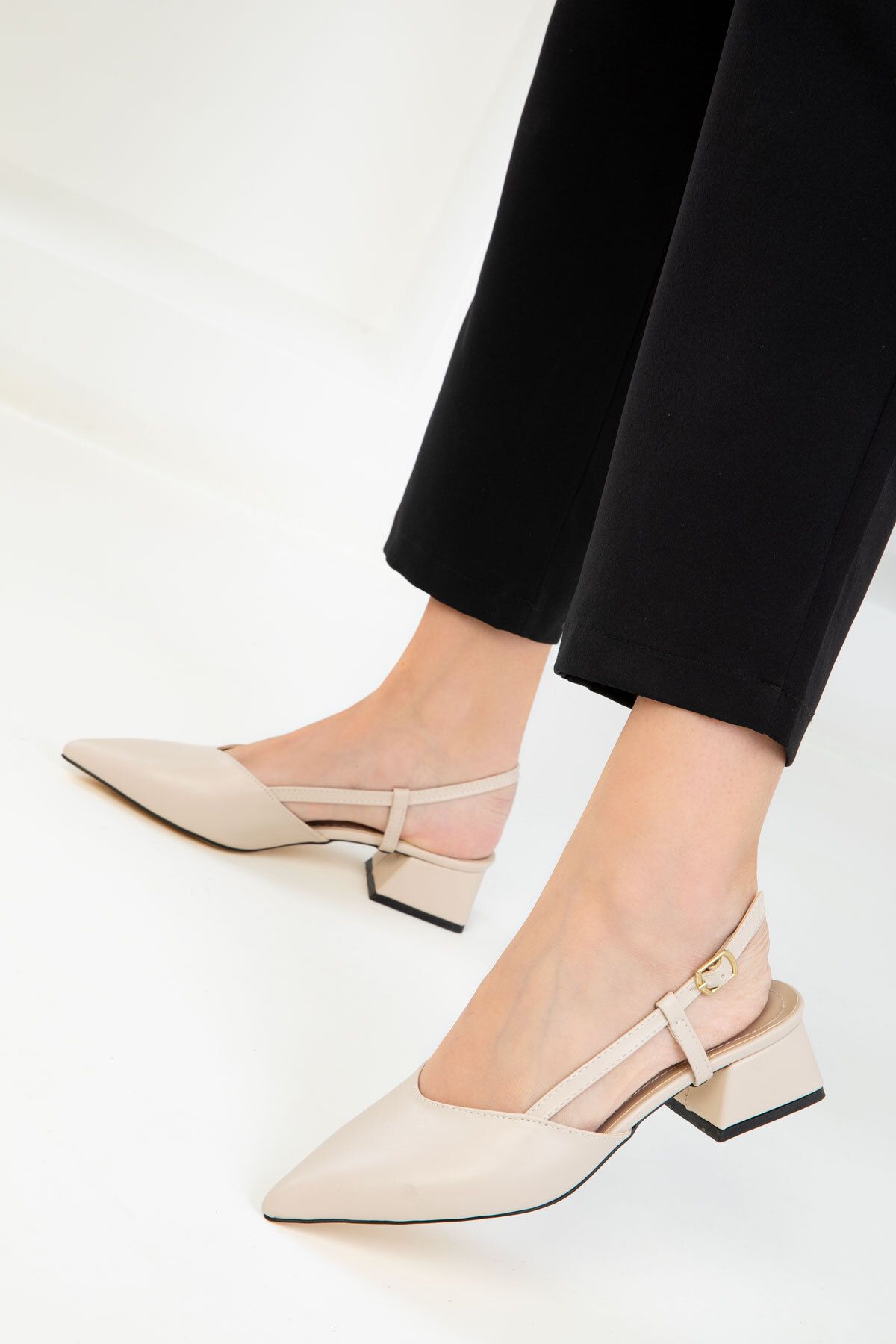 SOHO-Beige Klassische Damenschuhe mit Absatz 20286 6