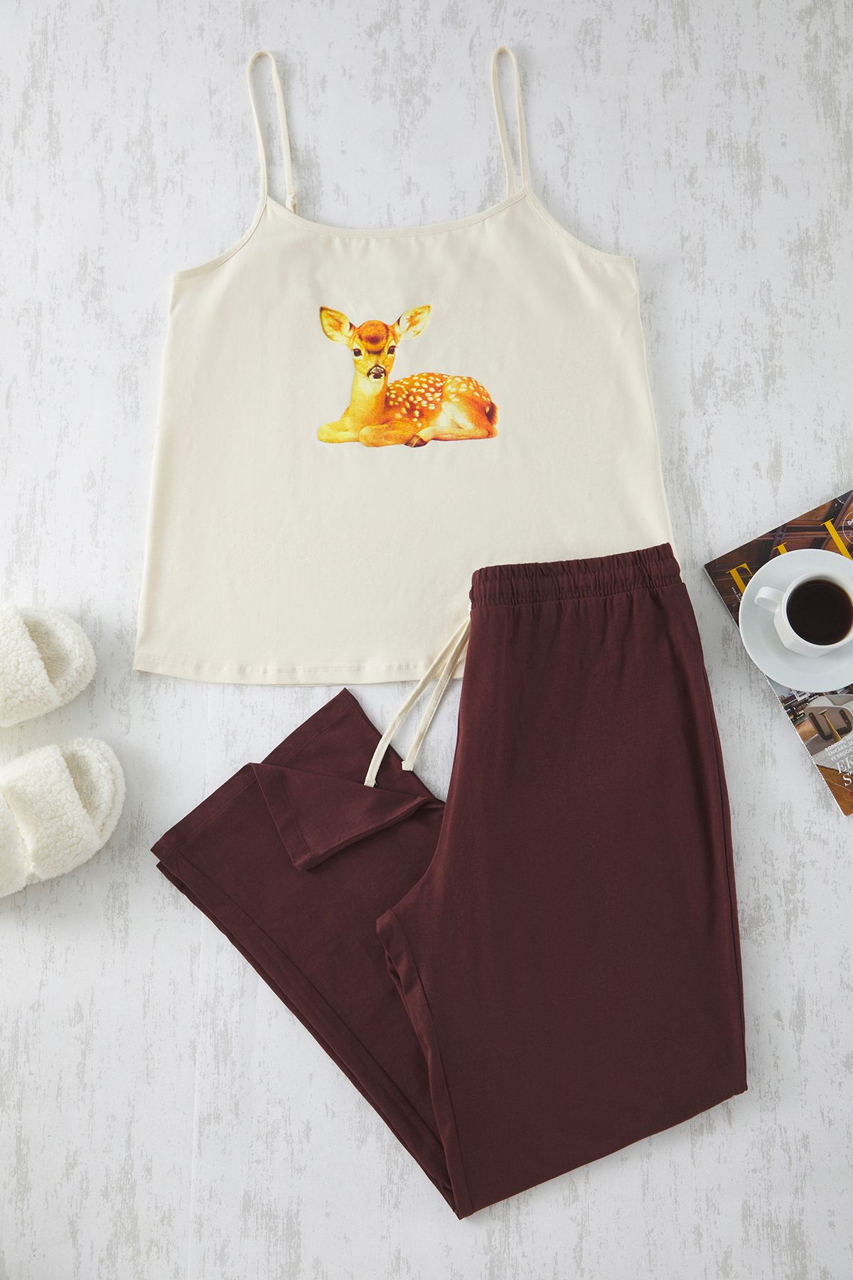 Trendyol Curve Brązowy Zestaw Piżam Z Dzianiny Bambi Pattern Strap Tbbss25ai00033 Kobieta - 3XL