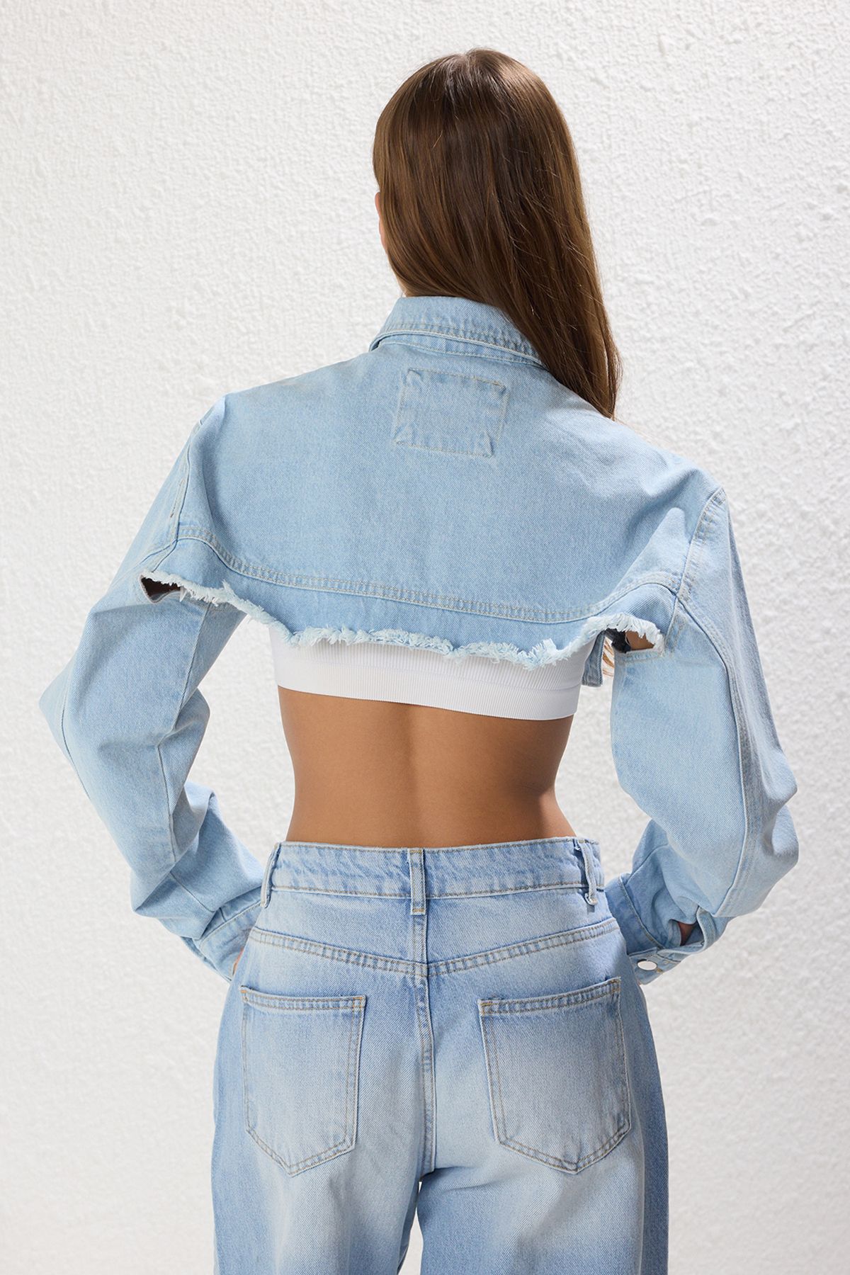 Trendyol Collection-Sustainable Blue Crop Denim Jacket - Twoss25Ce00032 4