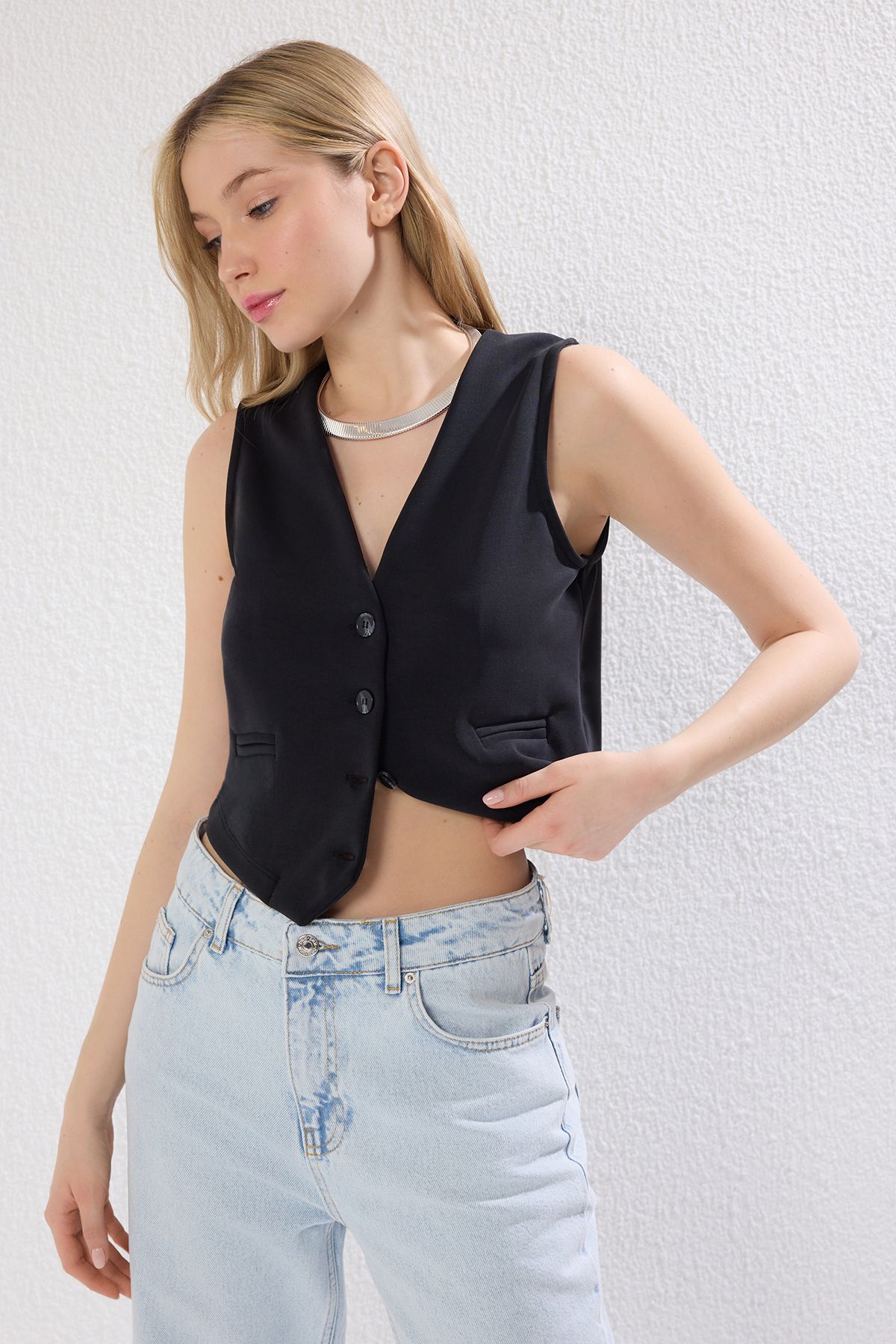 complete the look image