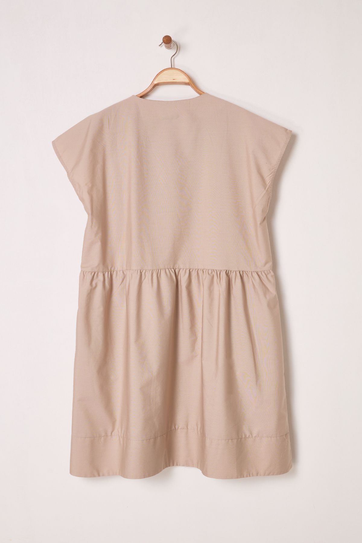 Trendyol Curve-Camel Popeline gewebtes Kleid in Übergröße 7