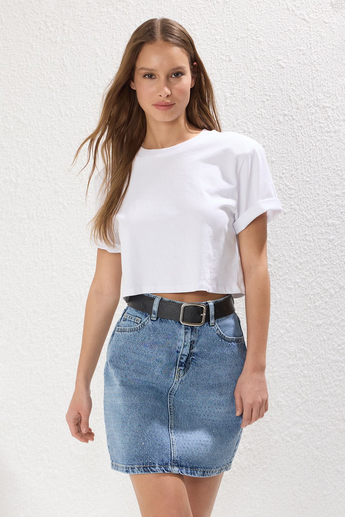 Trendyol Collection Niebieska Mini Spódniczka Jeansowa Z Kryształkami Twoss25et00058 Kobieta - 36