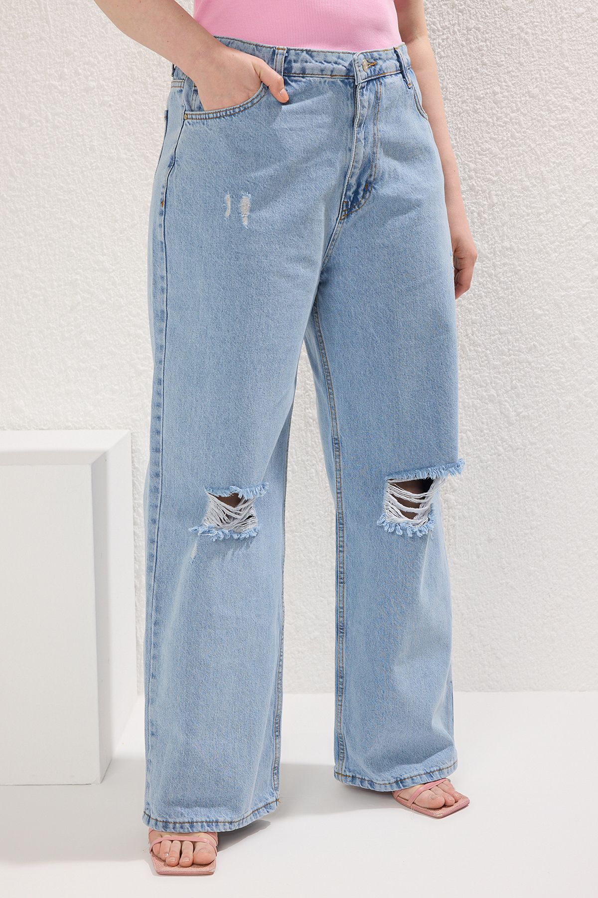 Trendyol Curve-Ice Blue High Waist Destroyed Wide Leg Large Size Wide Leg Jeans Tbbss22Je00006 3