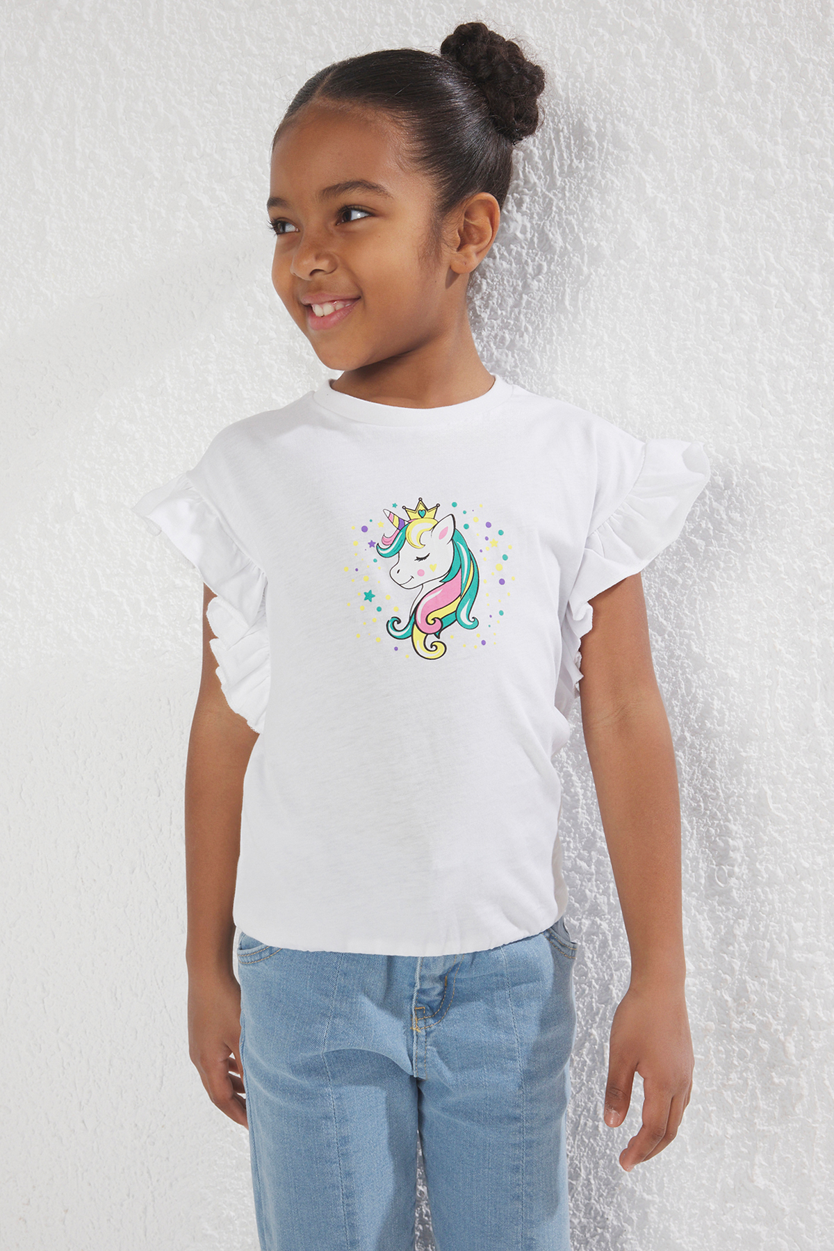 Trendyolmilla Kids Ekru Kız Çocuk %100 Pamuk Unicorn Baskılı Regular Kalıp Fırfırlı Kolsuz Örme T-Shirt TKDSS25TS00034