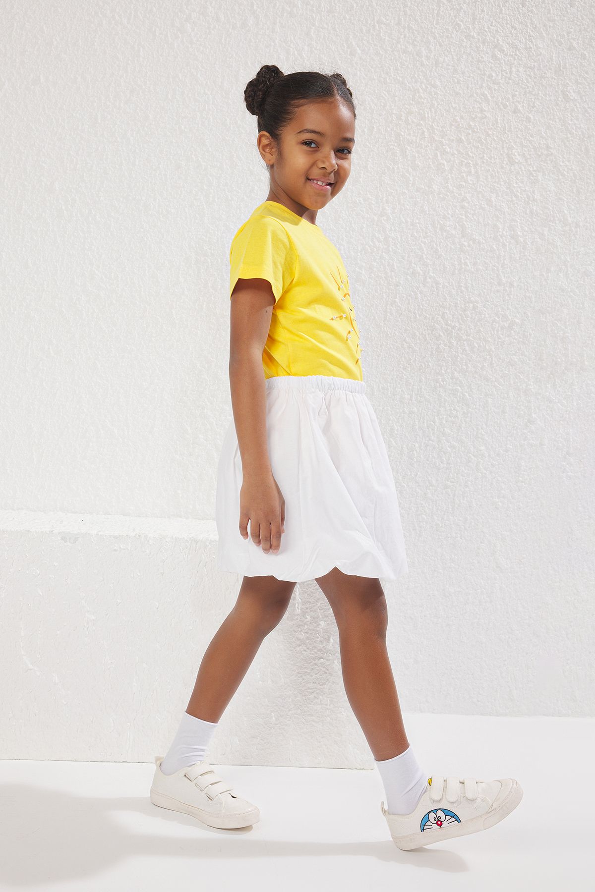 TRENDYOLKIDS-White Girl's Mini Woven Balloon Skirt Tkdss25Et00002 1