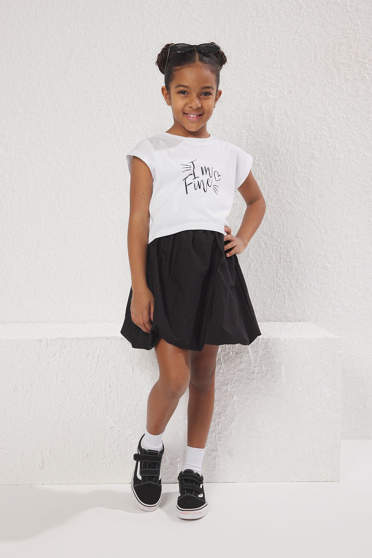 TRENDYOLKIDS Czarna Dziewczęca Mini Spódniczka Z Tkaniny Balonowej Tkdss25et00002 Kobieta - 7–8 years