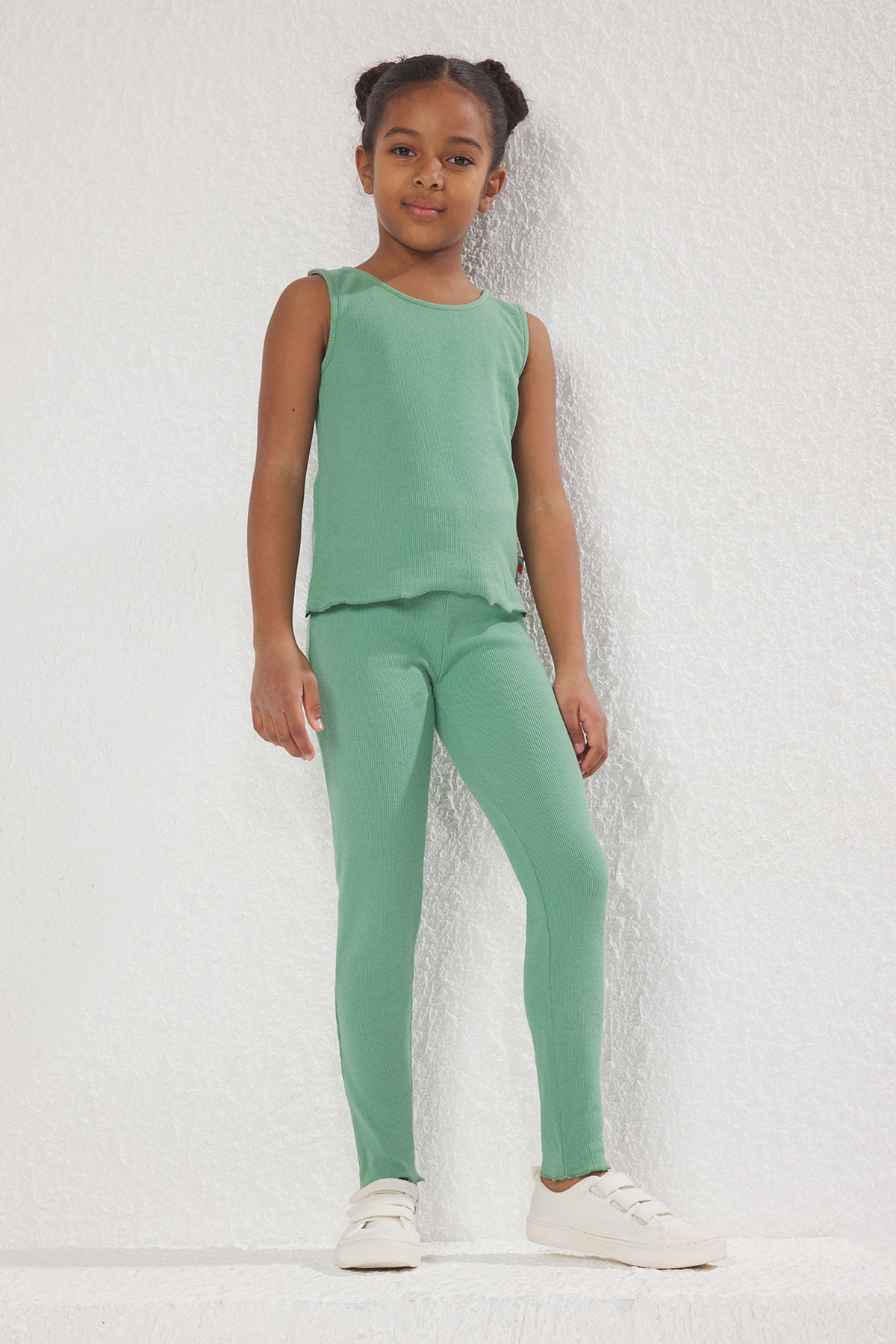 Trendyolmilla Kids Mint Kız Çocuk Basic Fitilli Esnek Kolsuz Atlet Tayt Örme Alt-Üst Takım TKDSS25AU00031