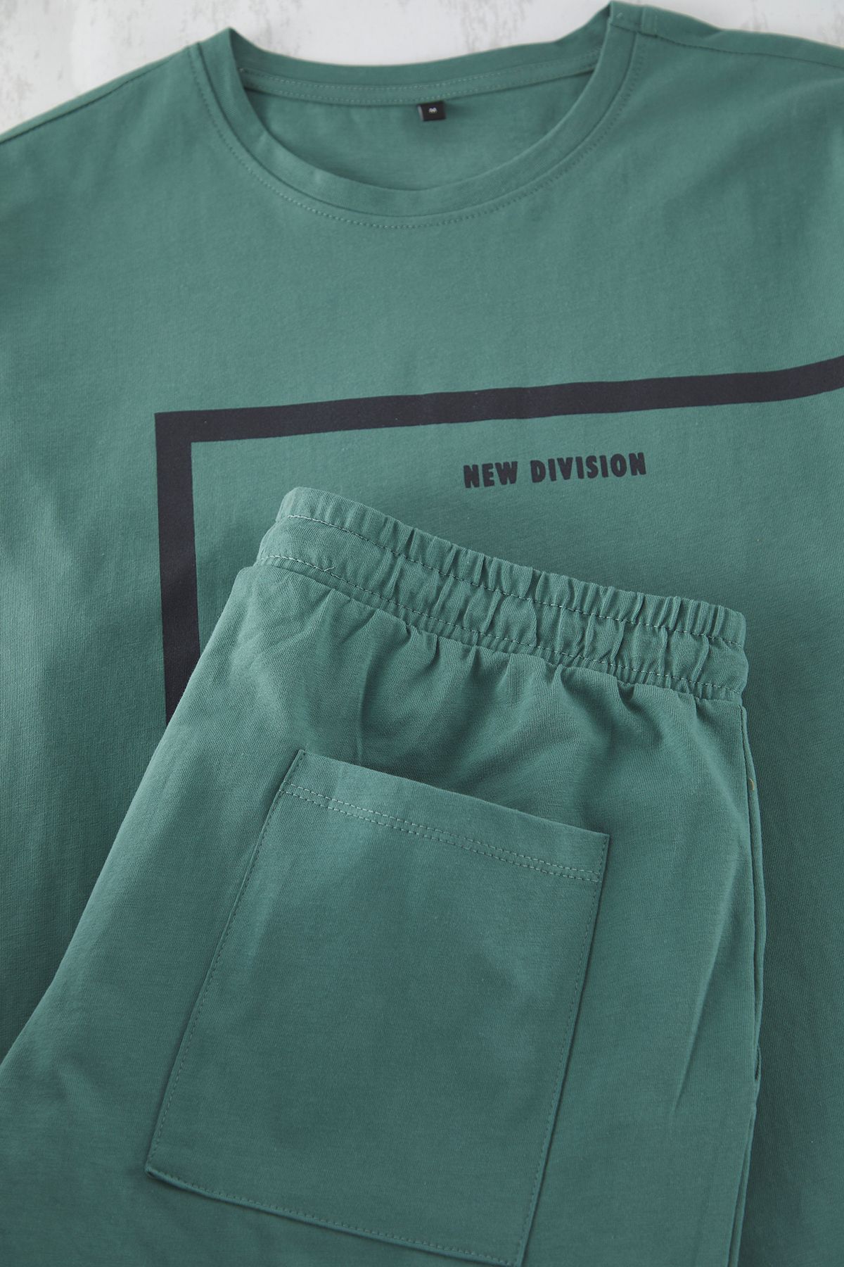 Trendyol Collection-Set de pijamale cu pantaloni scurți tricotați cu imprimeu, verde, cu croiala normală TMNSS23PT00017 7