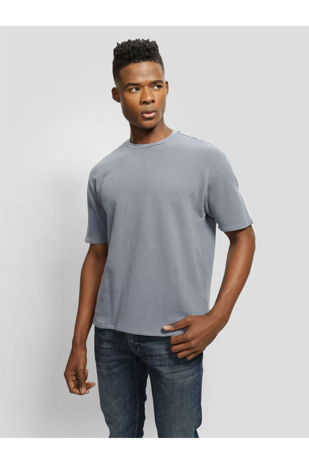 Guess-Ss Rail Linear Textur 1