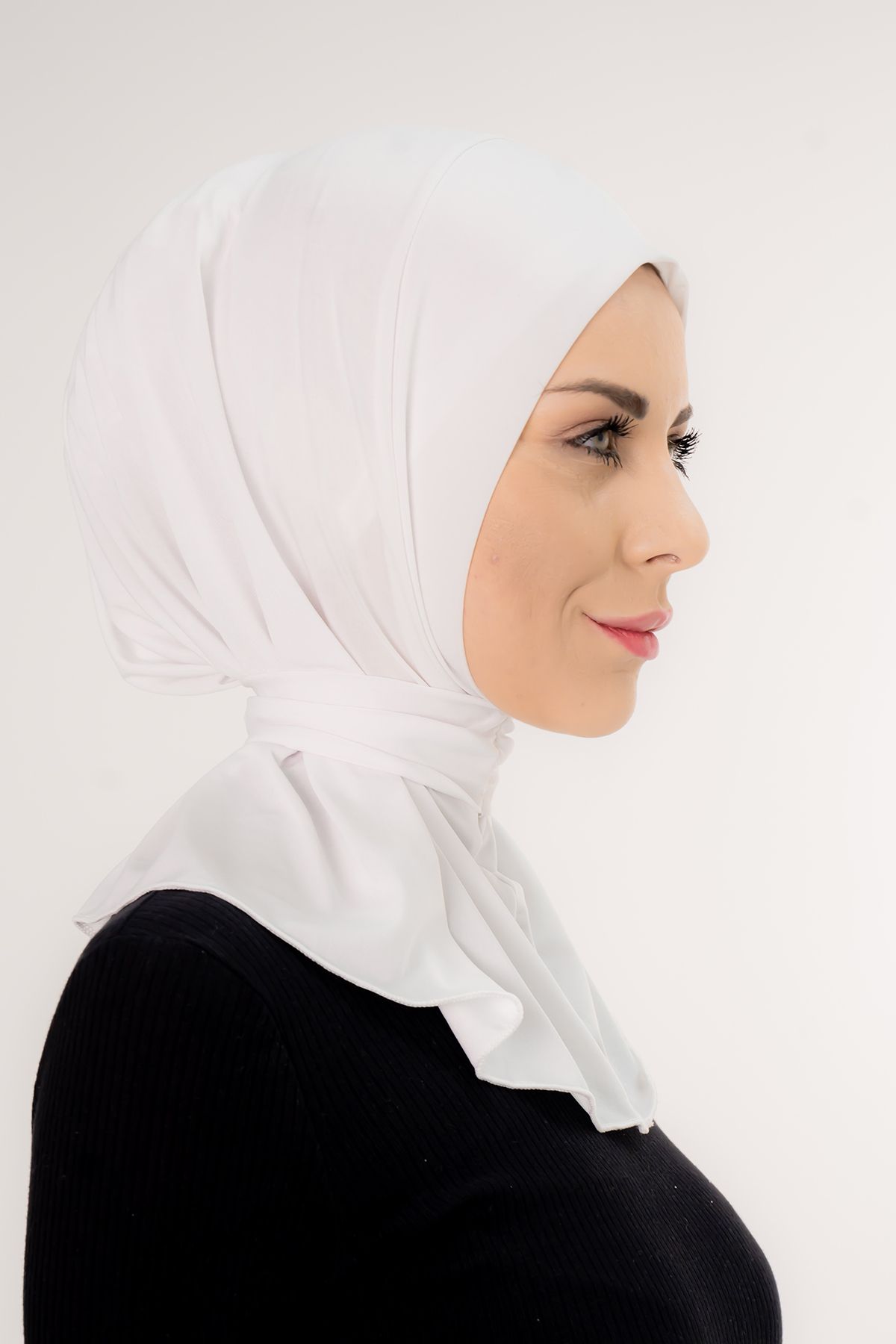 Şalcenneti.com-Practical White Hijab Shawl - Snap Fastener and Tie 2