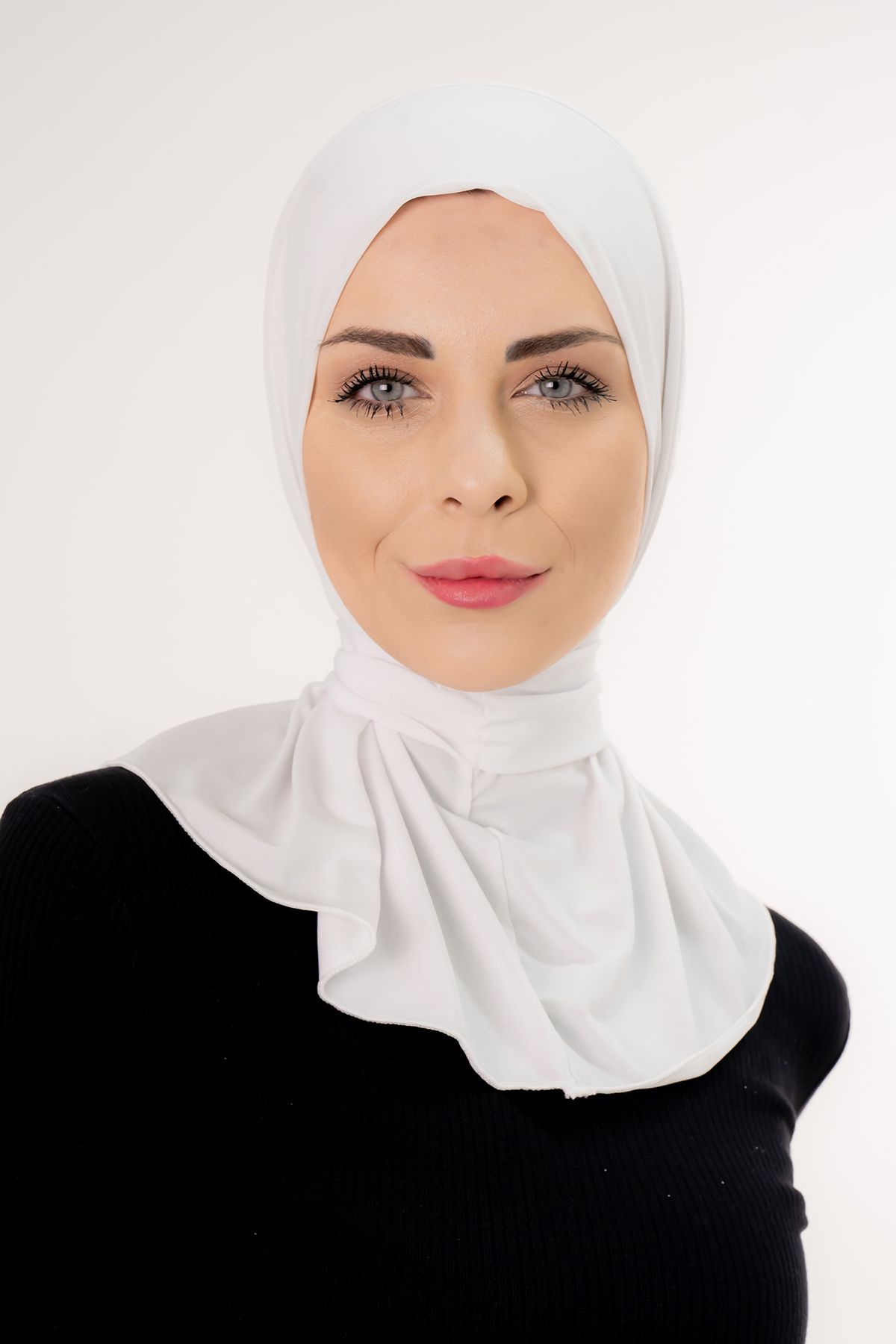 Şalcenneti.com-Practical White Hijab Shawl - Snap Fastener and Tie 6