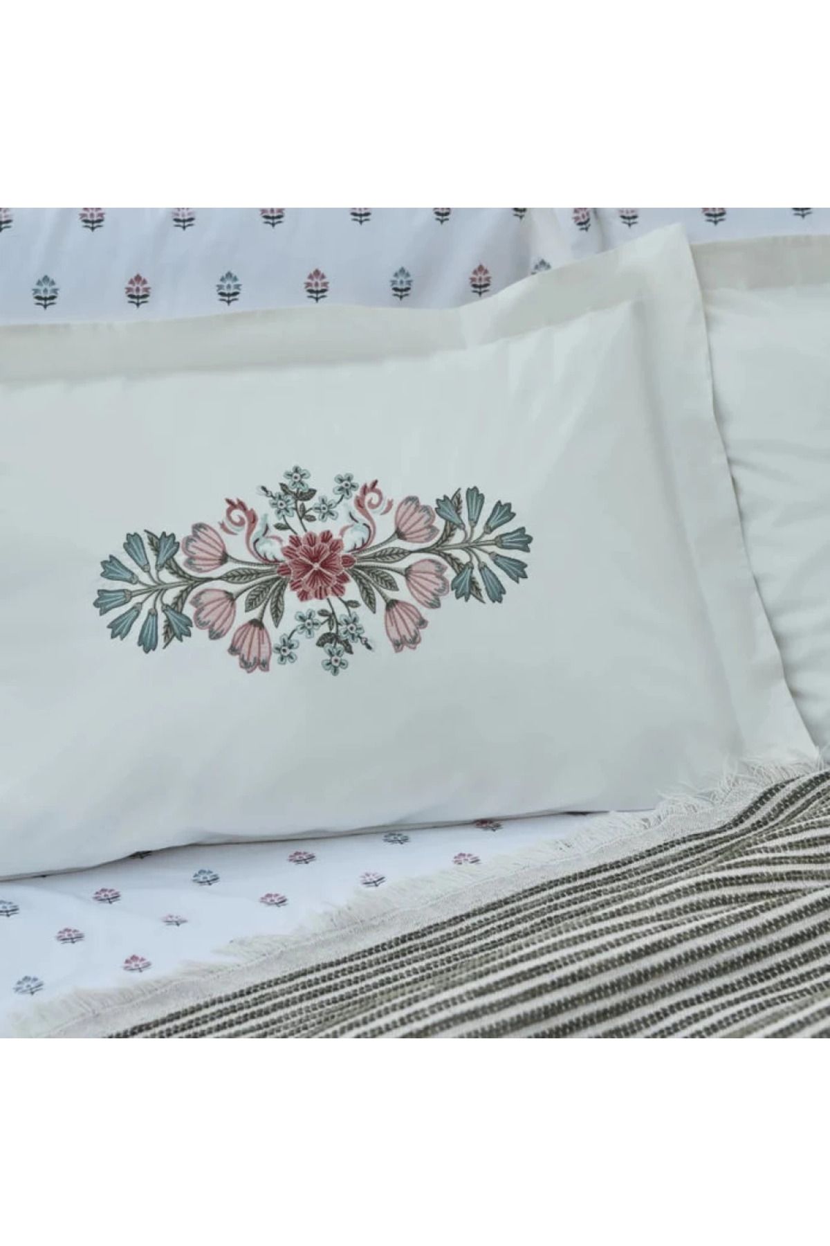 Karaca-Home Siya Doppelbett Decken Set Multicolor 3