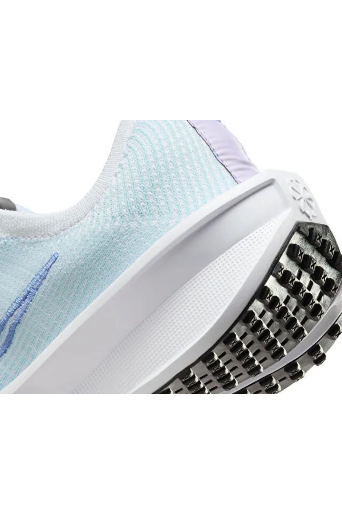 Nike-W Interact Run 8