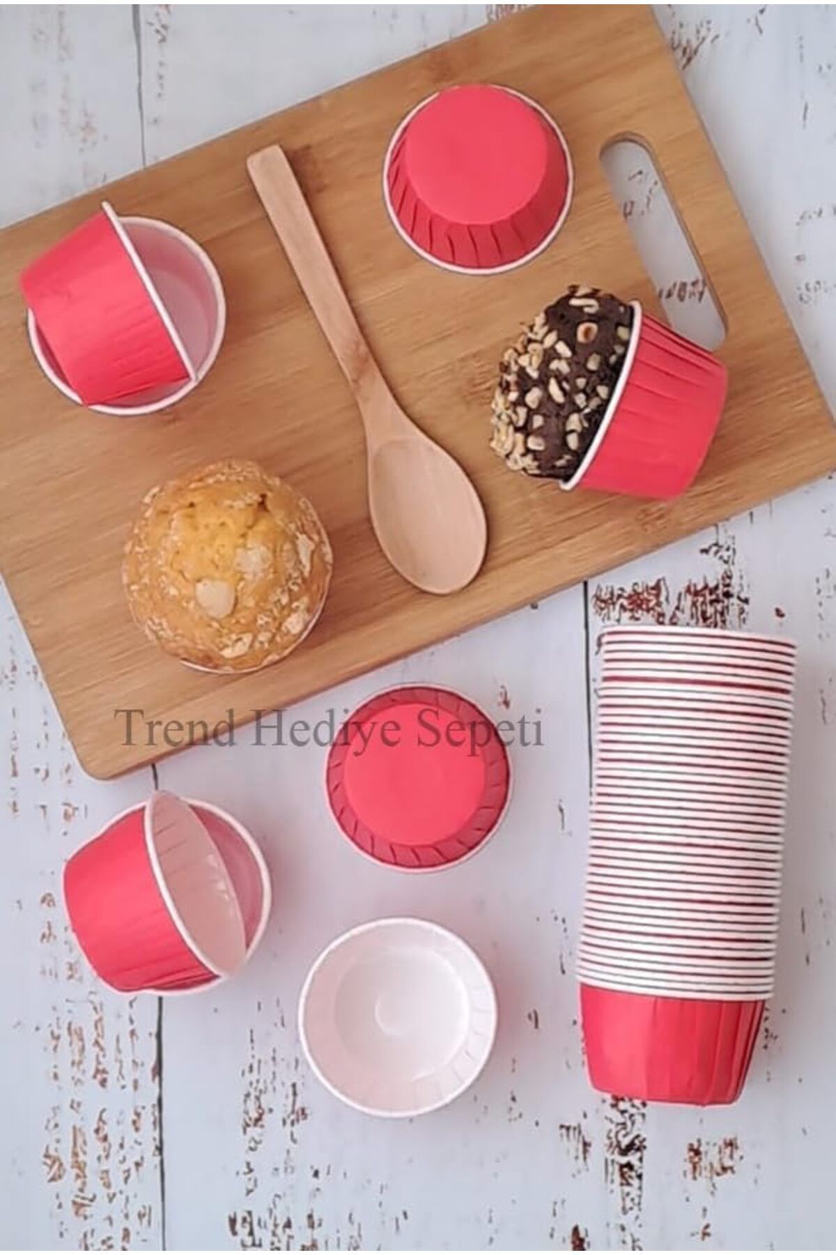 STOREMAX dlshop Hediye Sepeti 50'li Kırmızı Muffin Kek Kalıbı, Kek Kapsülü Cupcake Kalıbı, Airfryer