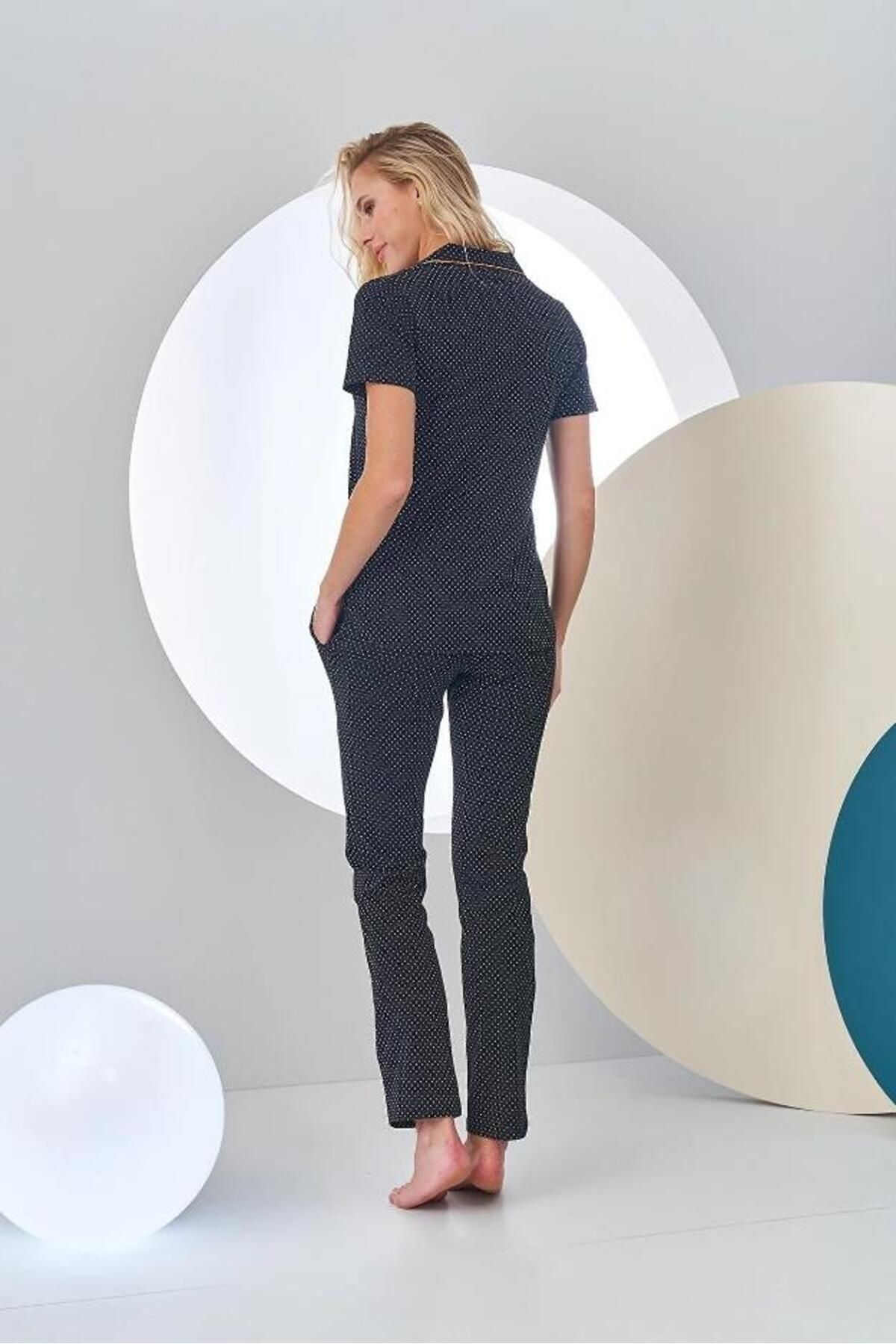 PJS-24213 Дамски пижамен комплект с копчета на точки 7