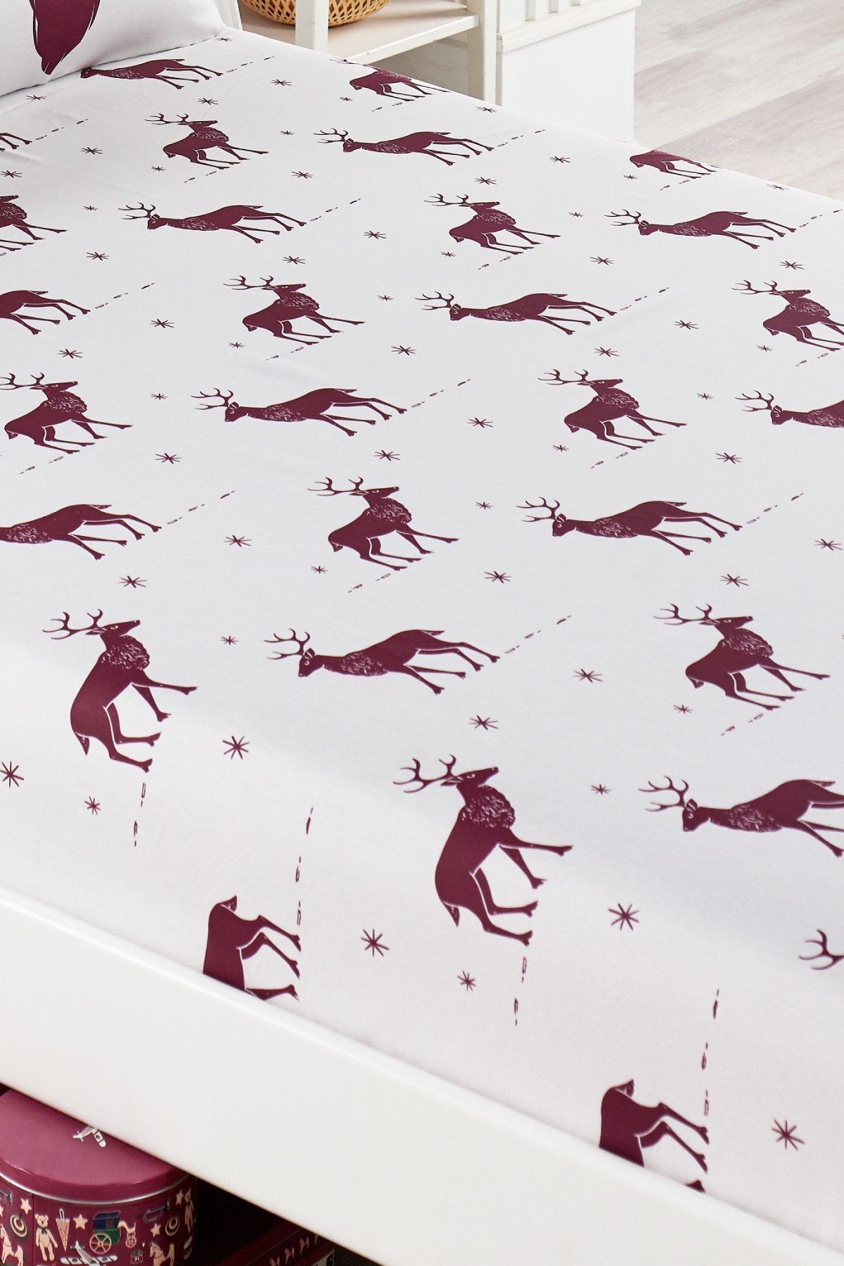 Eponj Home-Single Person Elastic Sheet Set Deer Burgundy 5