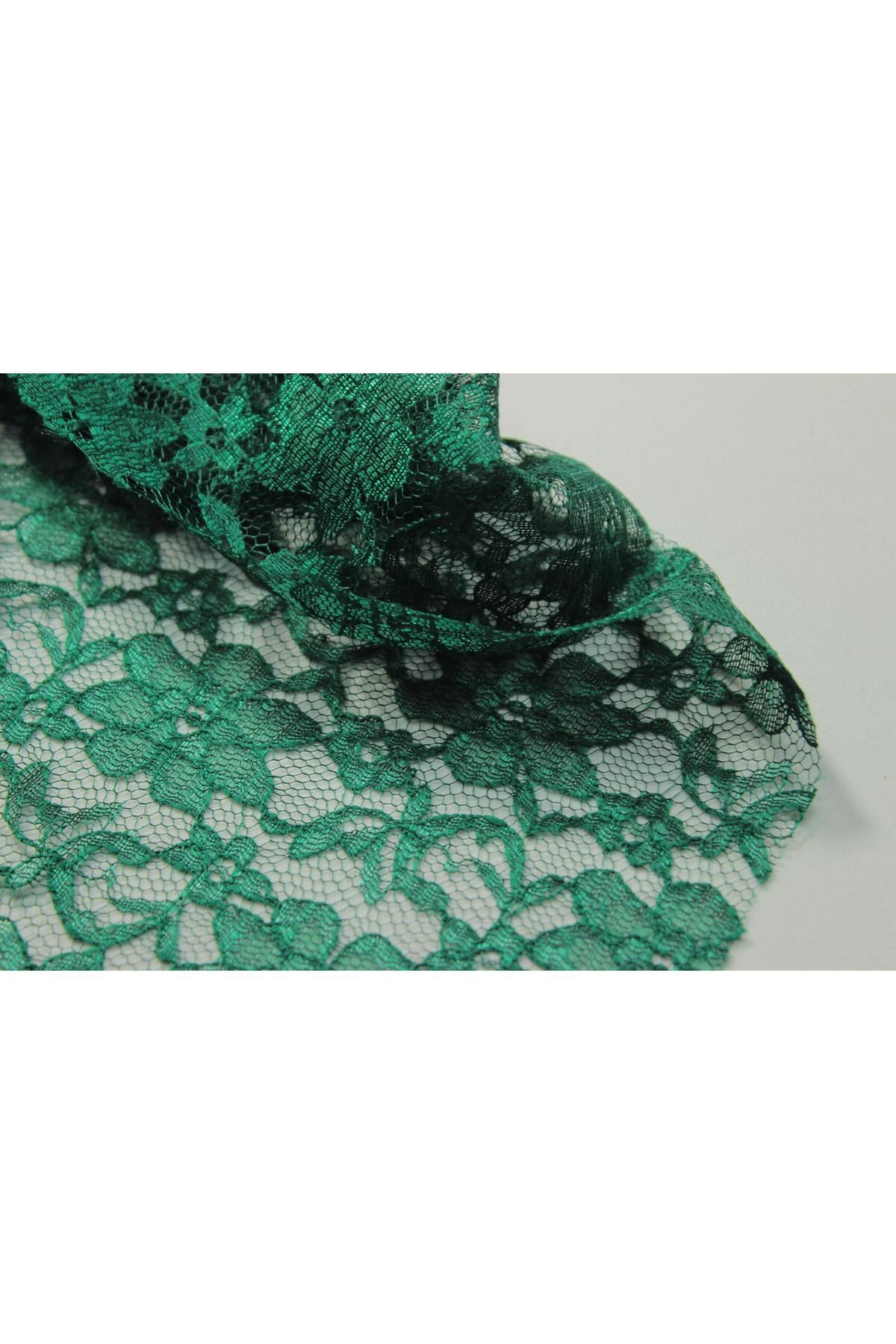FabricLoom Guipure Lace Fabric - Patterned Floral , Delicate and Lightweight Lace for Elegant Clothing, Dressma